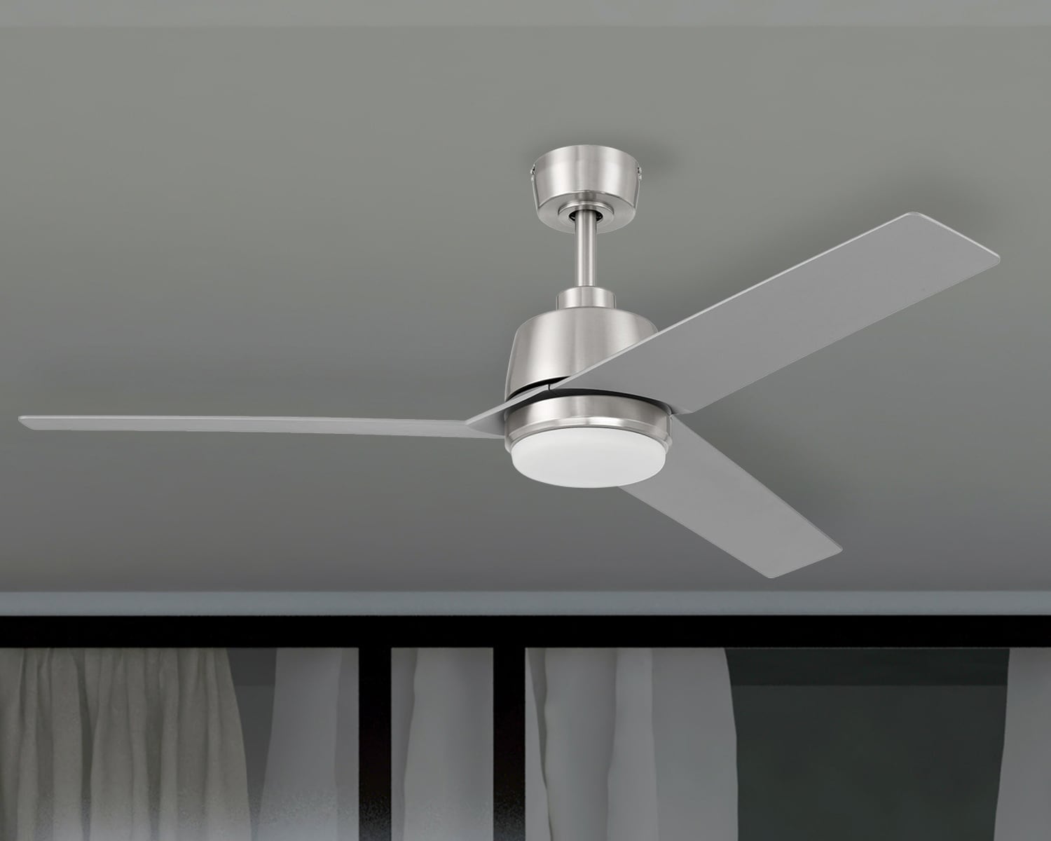 Harbor Breeze Aftonshire 52-in Brushed Nickel with Silver Blades Color-changing Integrated LED Indoor/Outdoor Downrod or Flush Mount Ceiling Fan with -  SOH52BNK3LR