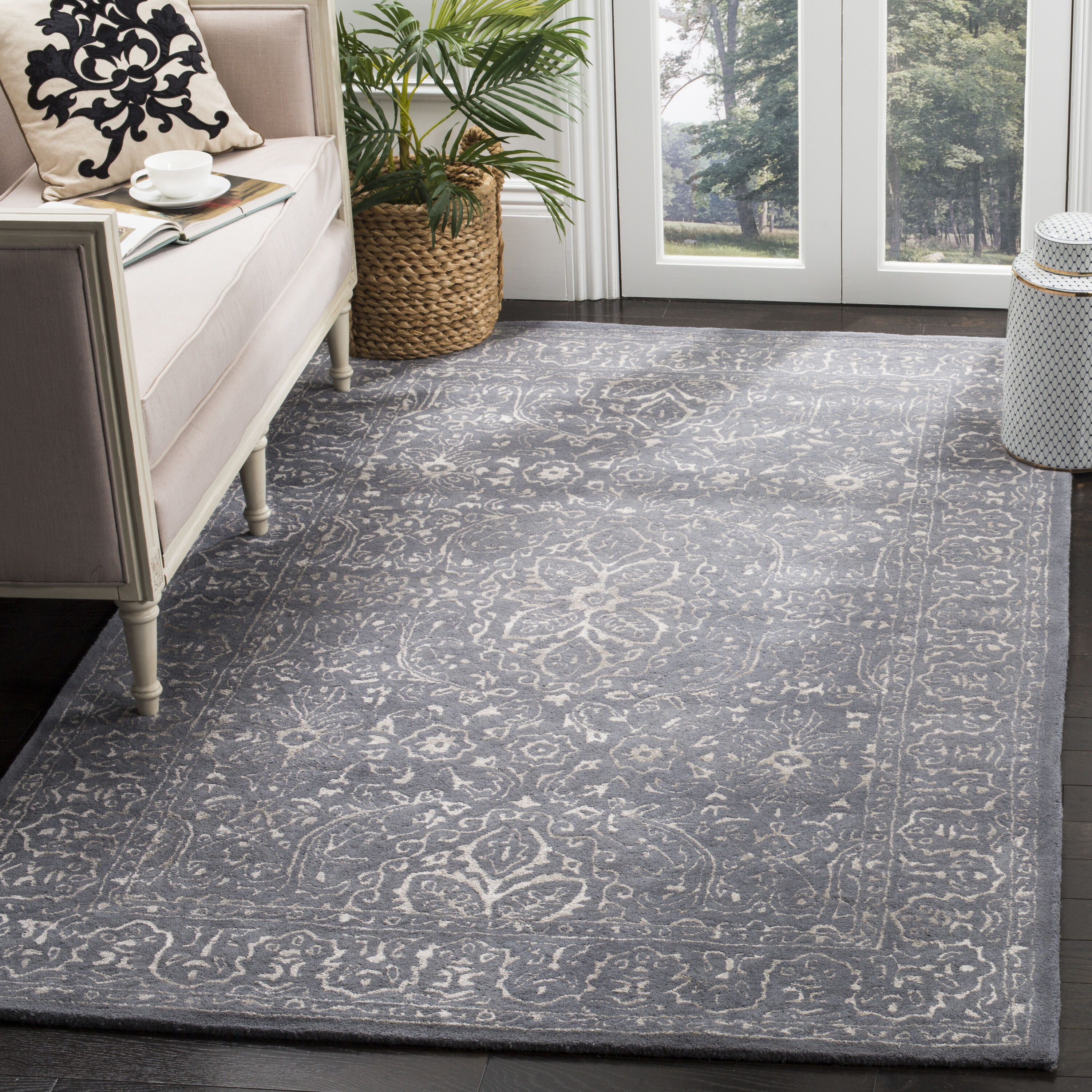 Safavieh GLM516B-6 Glamour Cleo 6 x 9 (ft) Tufted Synthetic Steel/Blue Rectangular Indoor Floral/Botanical Vintage Area rug