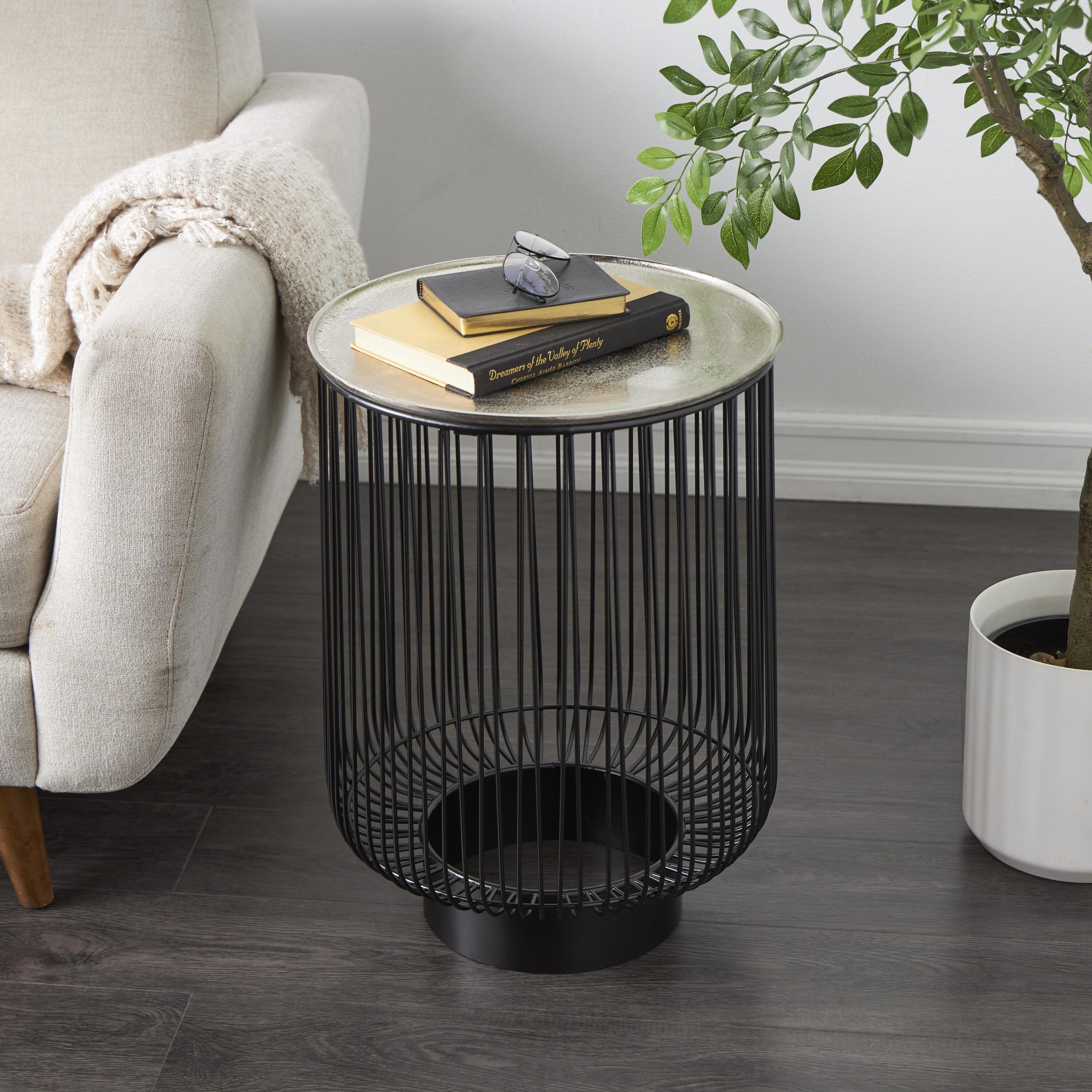 Grayson Lane 822196 15.65-Inches W x 22.4-Inches H Black 22" Open Wire Metal Round Modern End Table