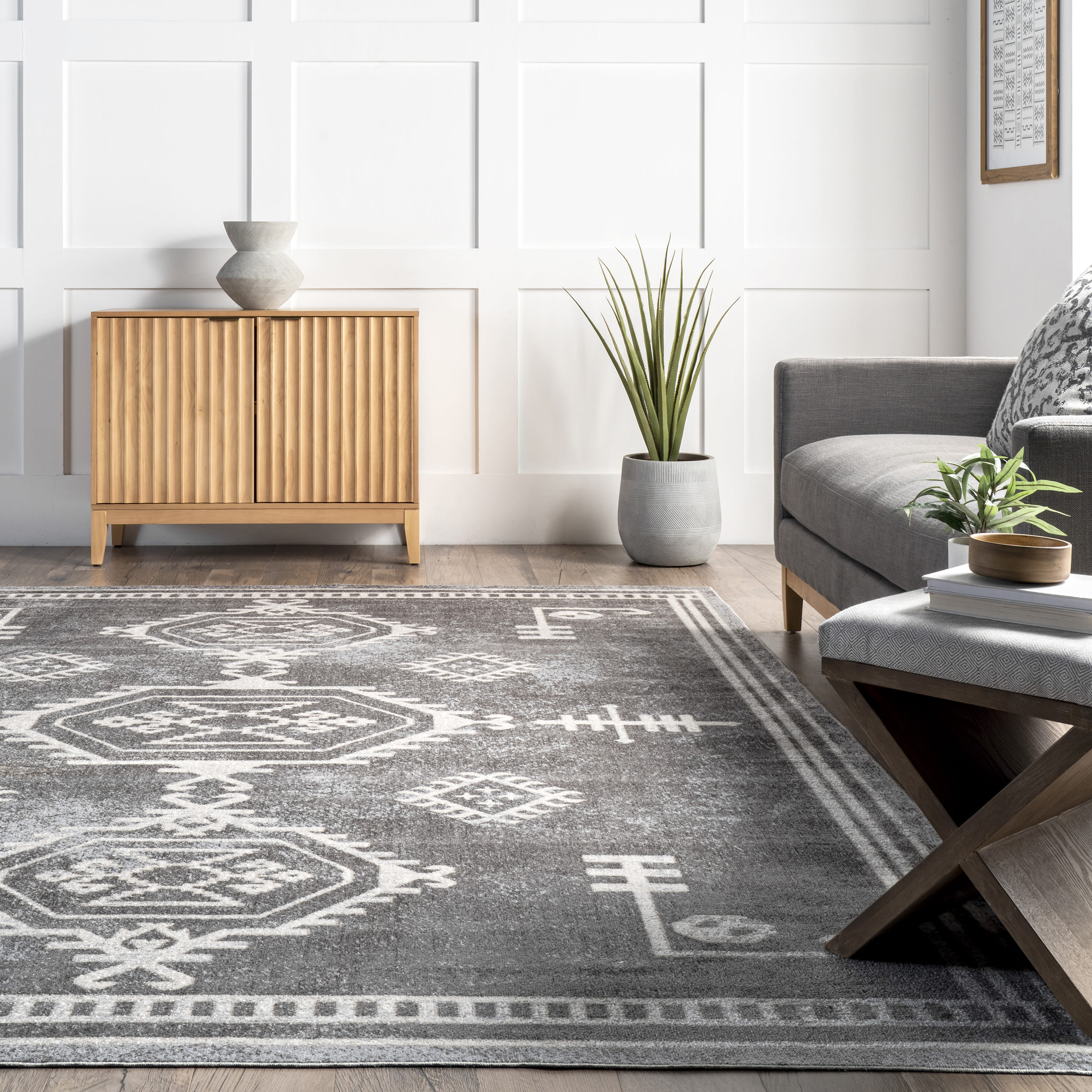 Kyleigh Dark Grey Southwestern Washable Synthetic Area Rug