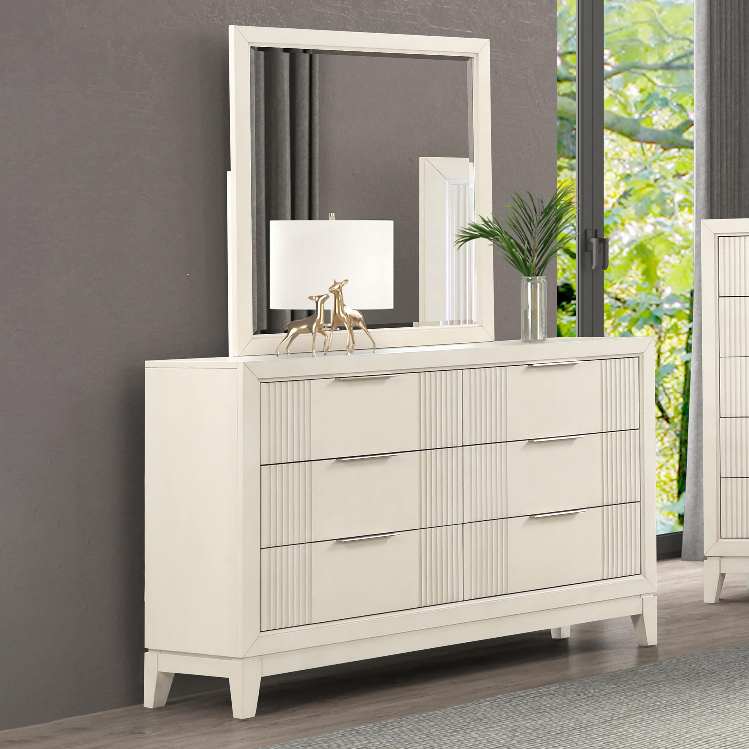 Furniture of America IDF-N7700WH-DM Quinby Antique White Birch 6 -Drawer Standard dresser with Mirror