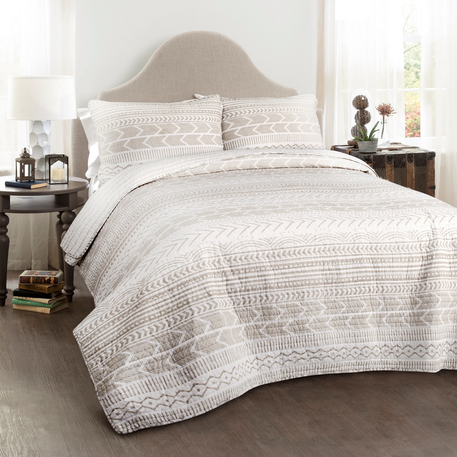 King Taupe and White Cotton Reversible Quilt Set