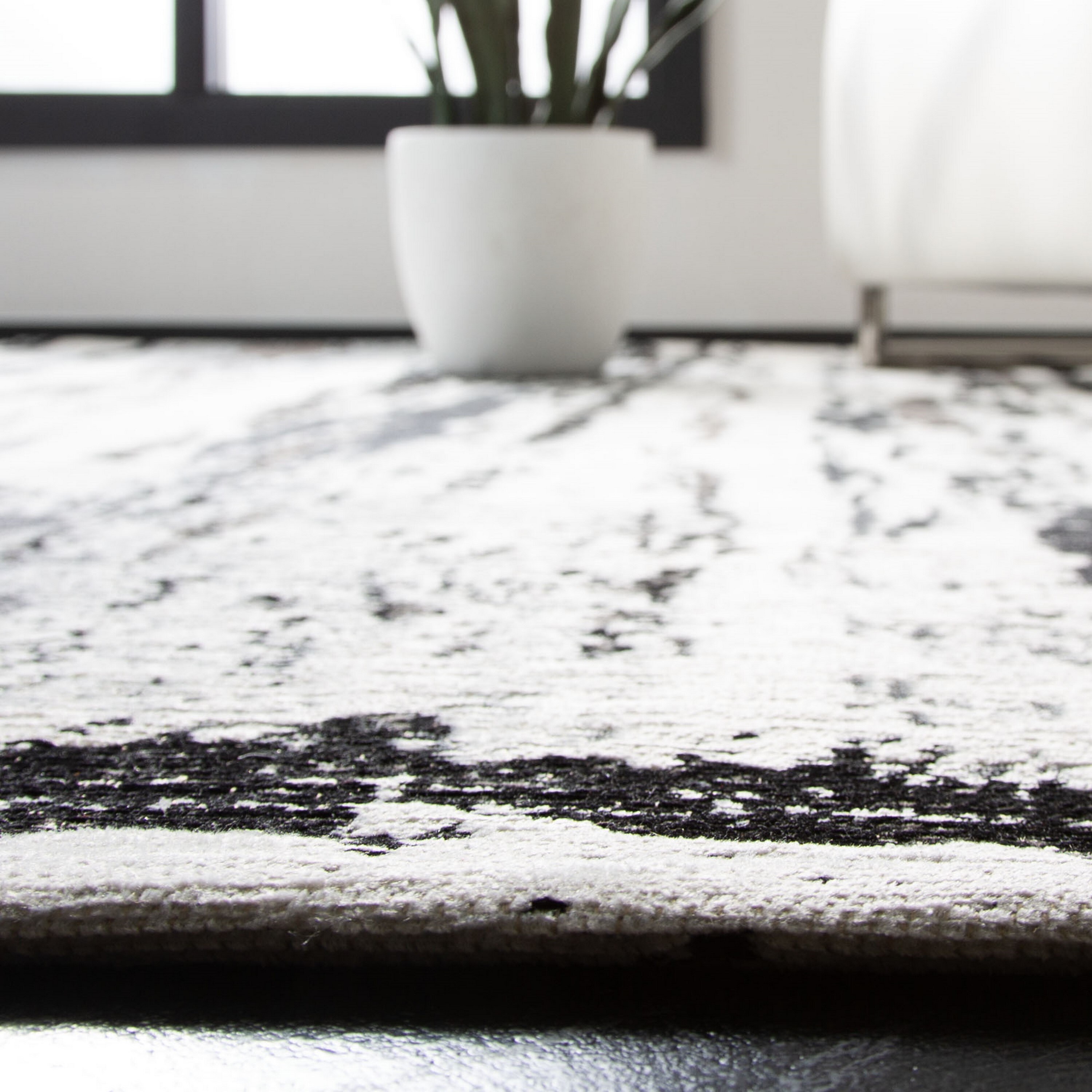 Safavieh CLV702P-4 rugs - View #3