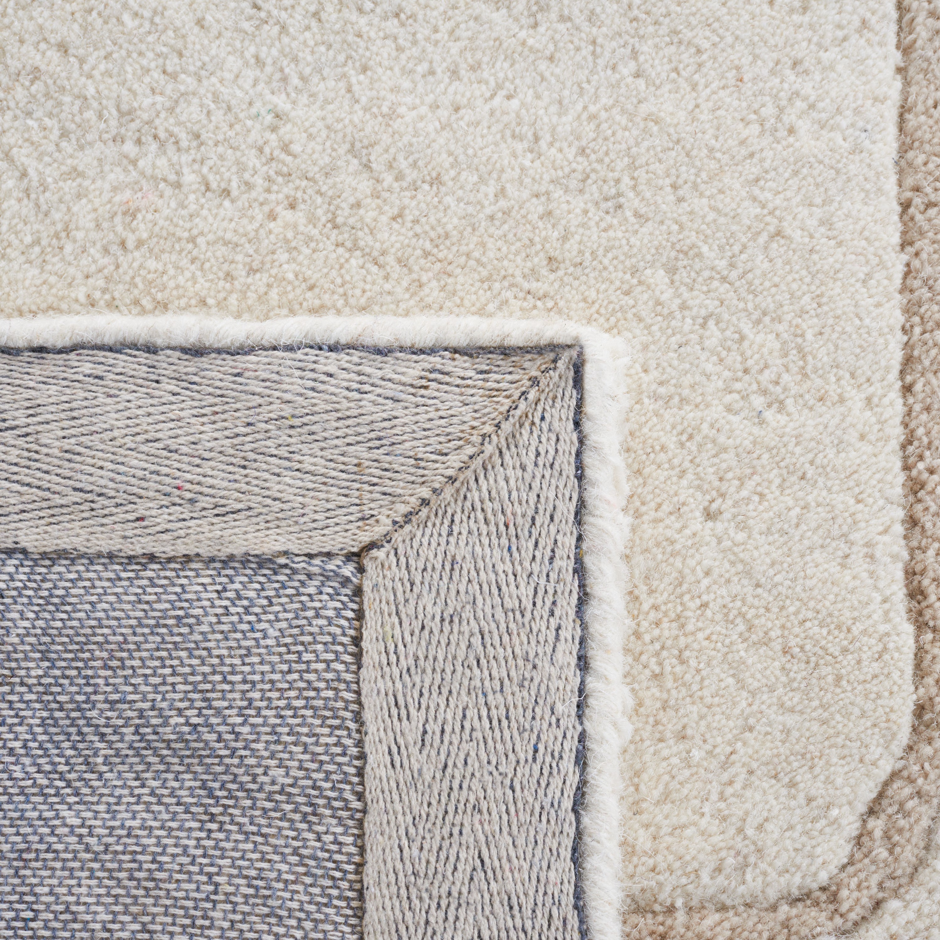 Safavieh SOH713A-4 rugs - View #7