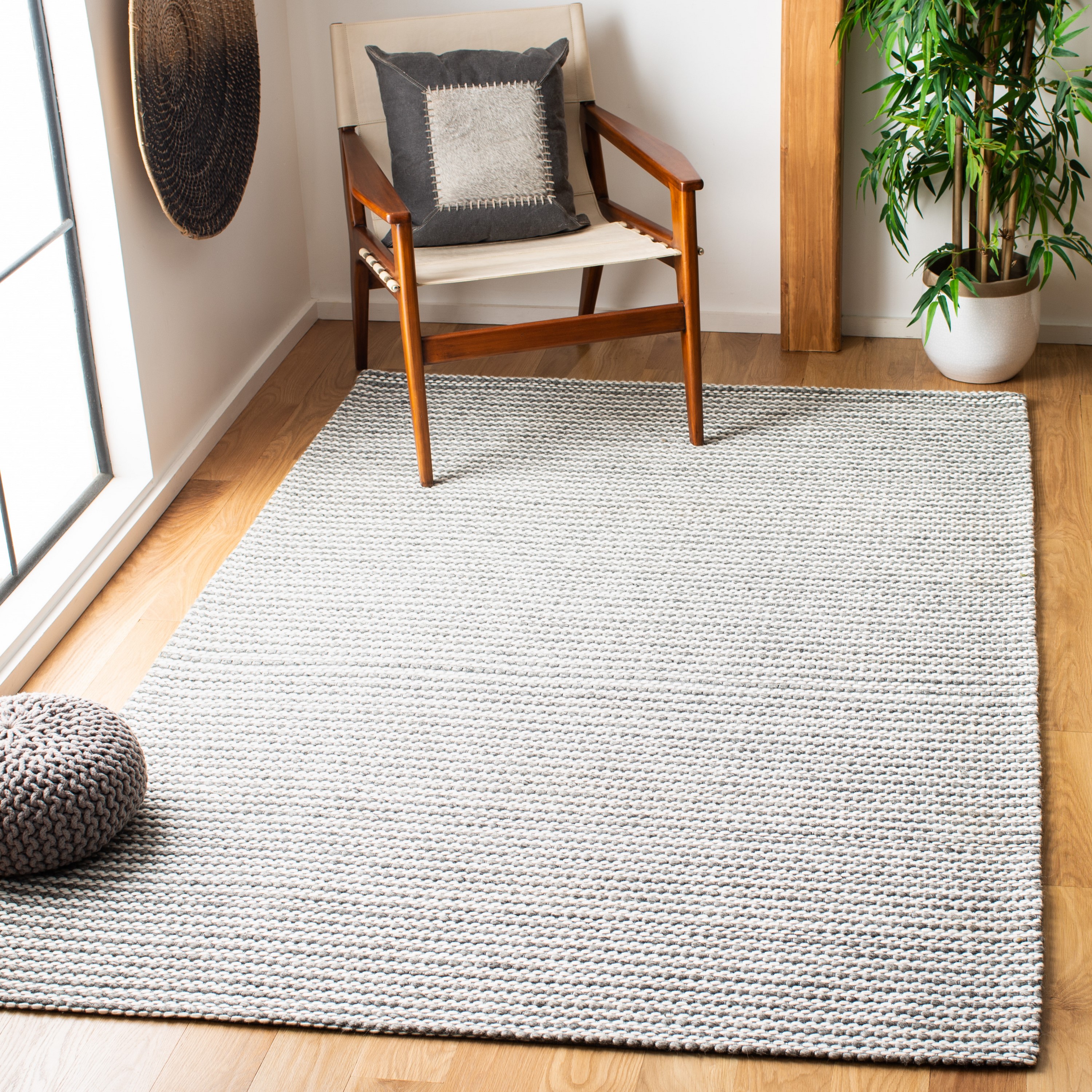 Safavieh MRB392H-6 Marbella Liadain 6 x 9 (ft) Wool Charcoal/Ivory Rectangular Indoor Stripe Bohemian/Eclectic Area rug