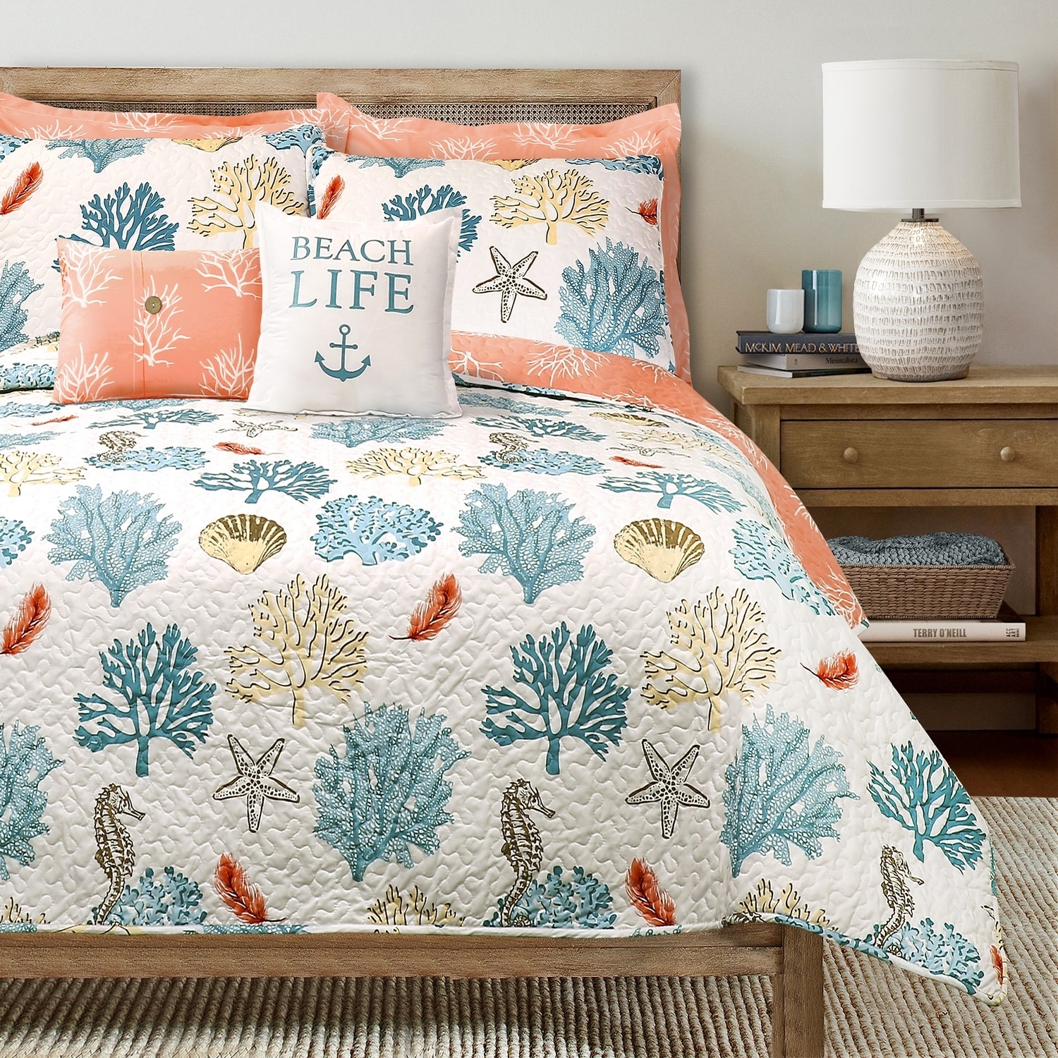 Coastal Reef White and Coral Microfiber Full Quilt Set