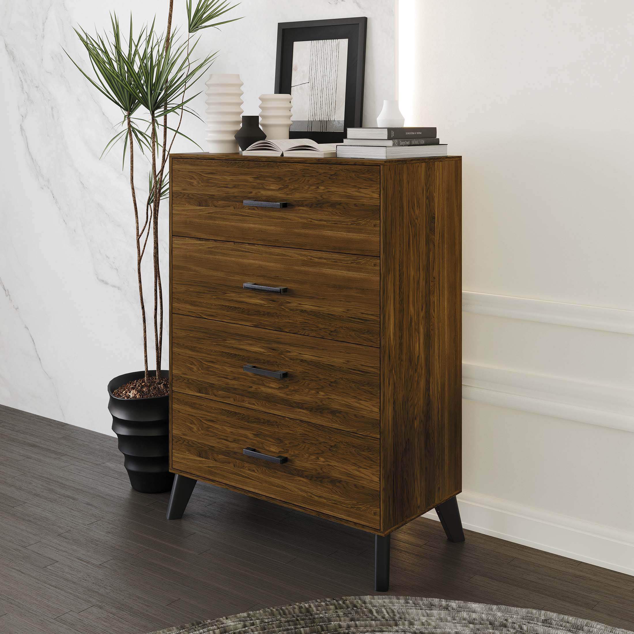 CasePiece C90135CH-BN Brown 4 -Drawer Standard chest