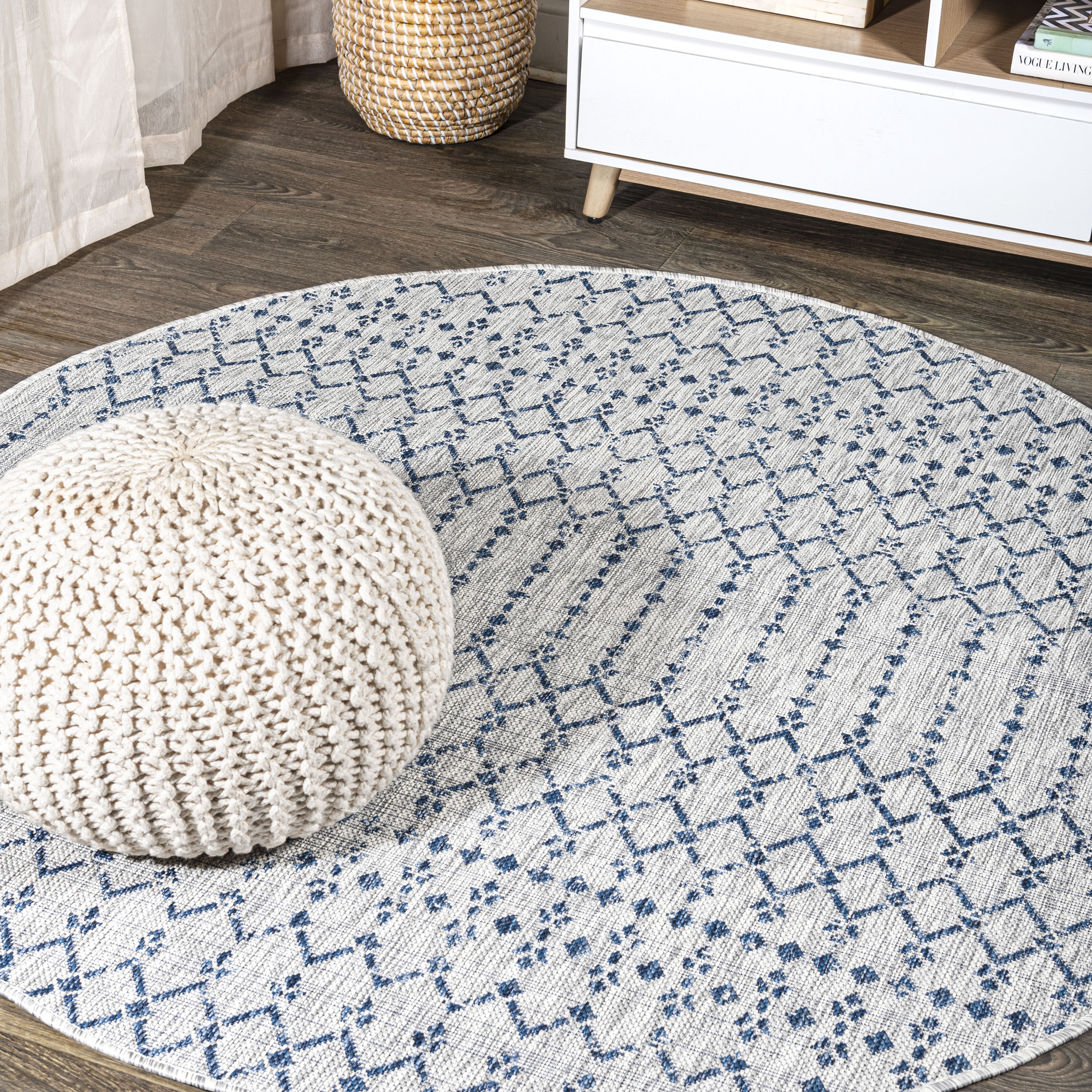 JONATHAN  Y SMB108A-5R Santa Monica Ourika Filigree Textured Weave 5 x 5 (ft) Loomed Polypropylene Light Gray/Navy Round Indoor/Outdoor Distressed/Overdyed Moroccan Area rug