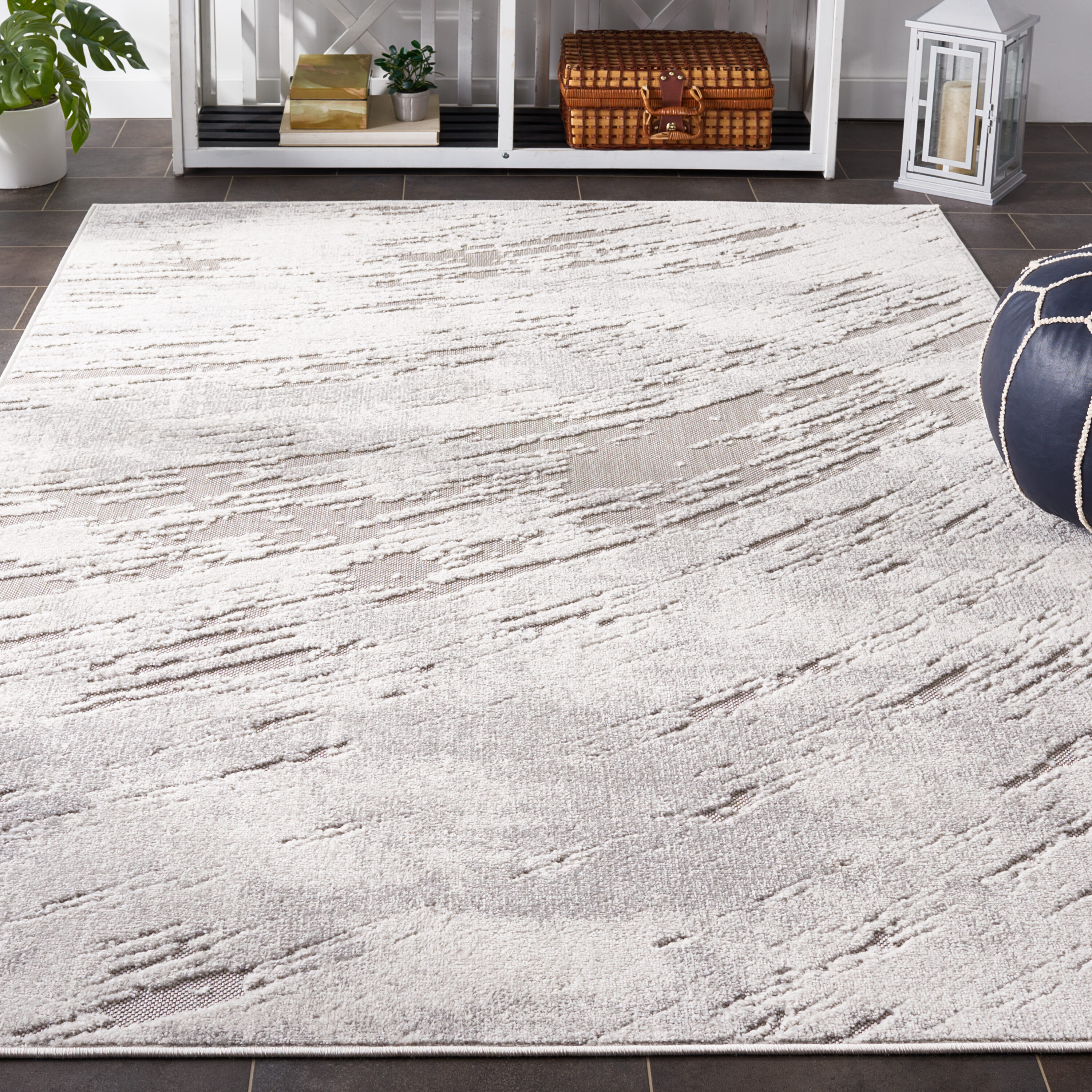 Reversible Easy-Care Geometric Gray Synthetic 7' Square Area Rug