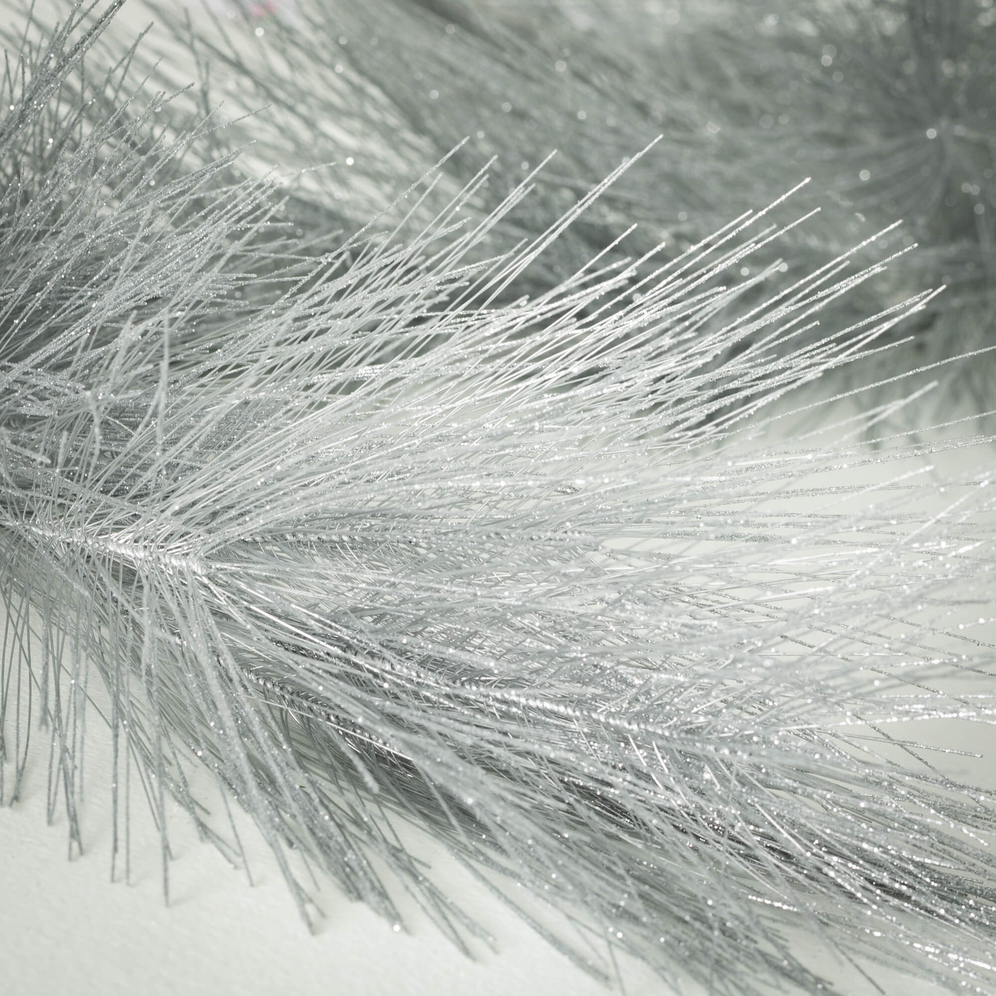 Sullivans GD1552 SI Artificial-Christmas-Garland - View #2