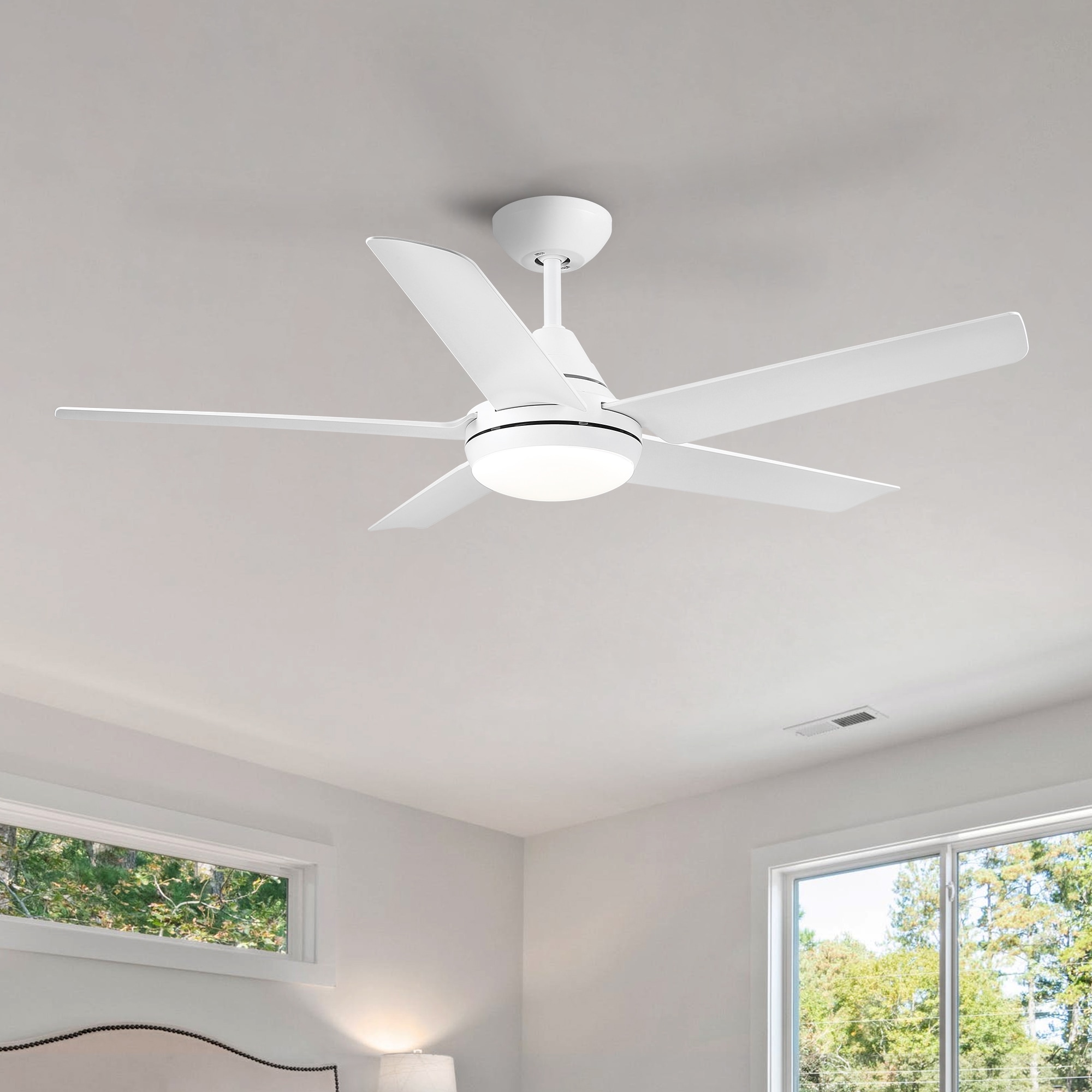 YUHAO LSAC1085WH48 Libertay 48-in Color-Changing Integrated LED White with Matte Blades Ceiling Fan With Light - Remote Included ( 5 -Blade )