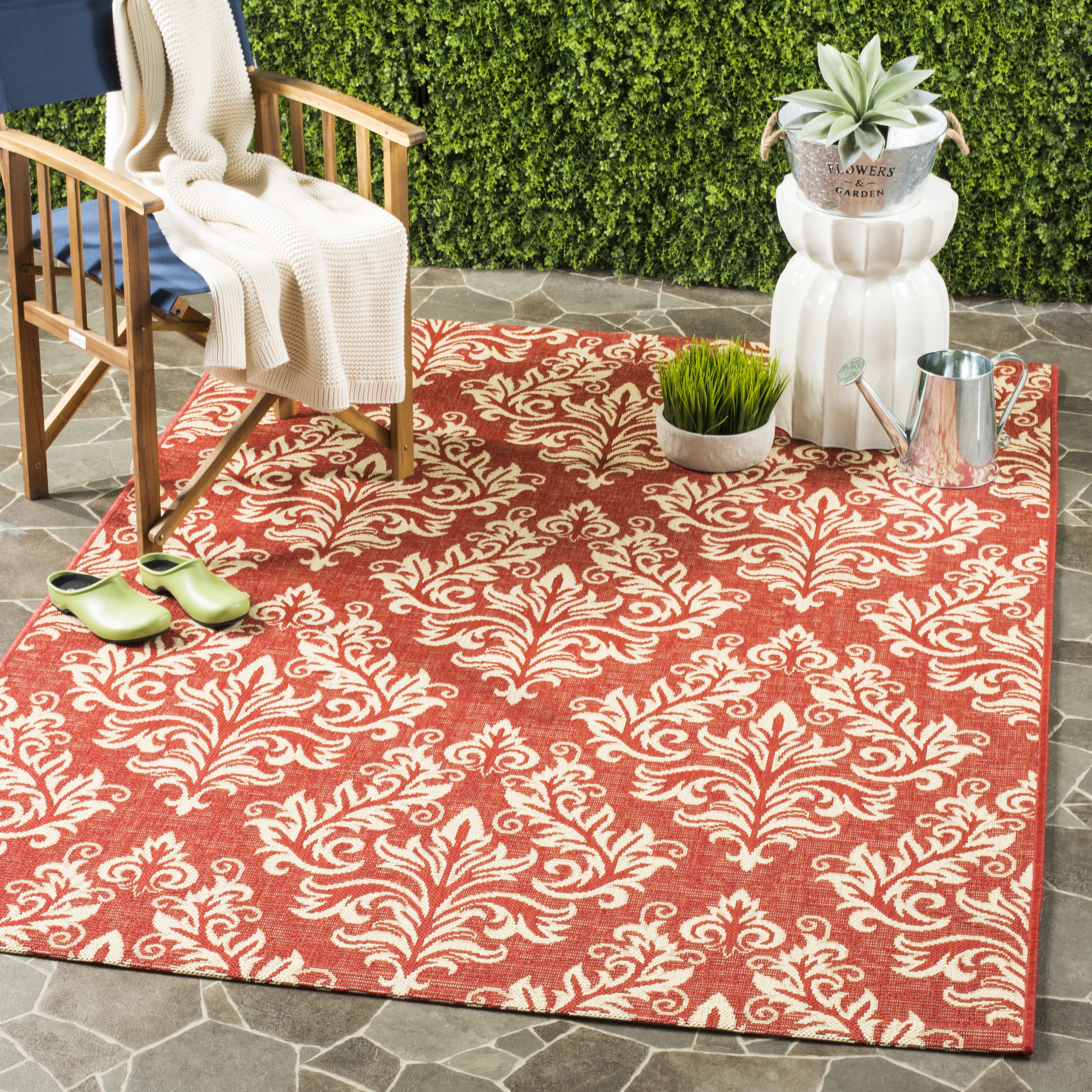 Safavieh CY6930-28-5 Courtyard Samana 5 x 8 (ft) Loomed Polypropylene Red/Creme Rectangular Indoor/Outdoor Damask Coastal Area rug
