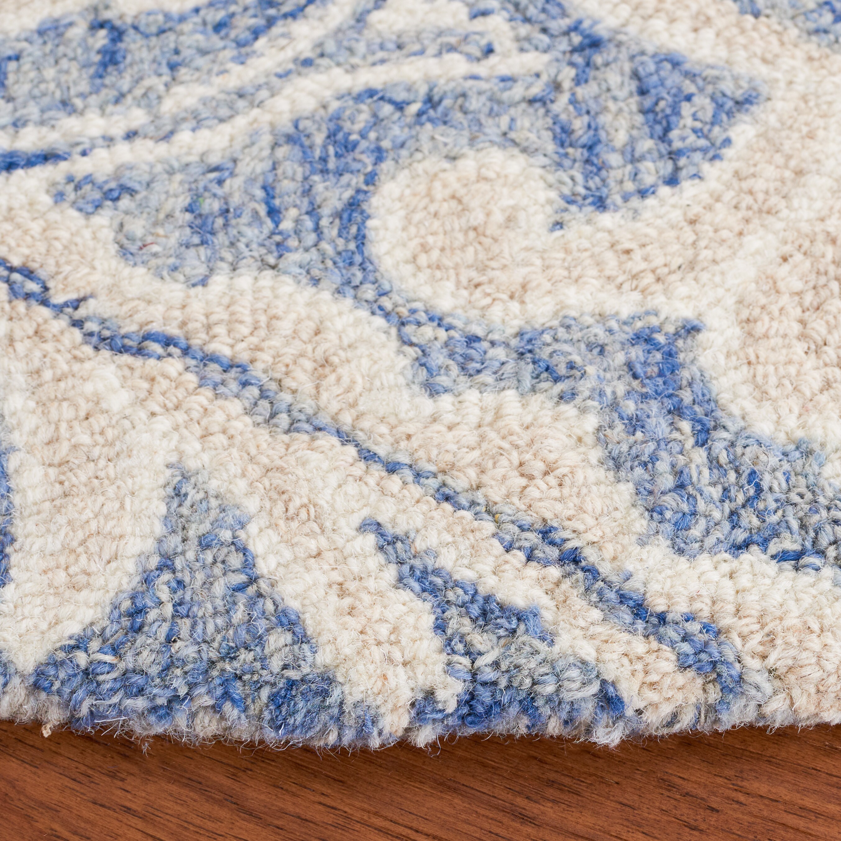 Safavieh MLP532M-5R rugs - View #3