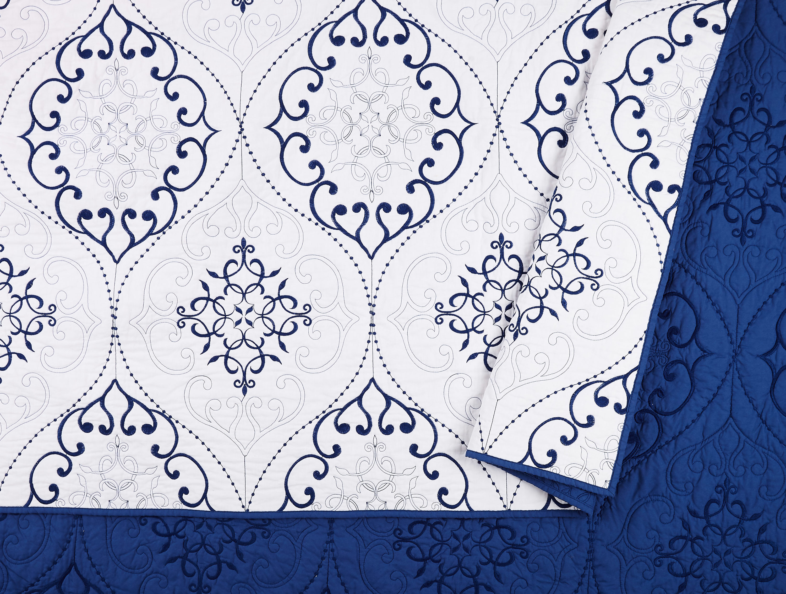 Modern Heirloom A069019NYNFS bedding - View #2