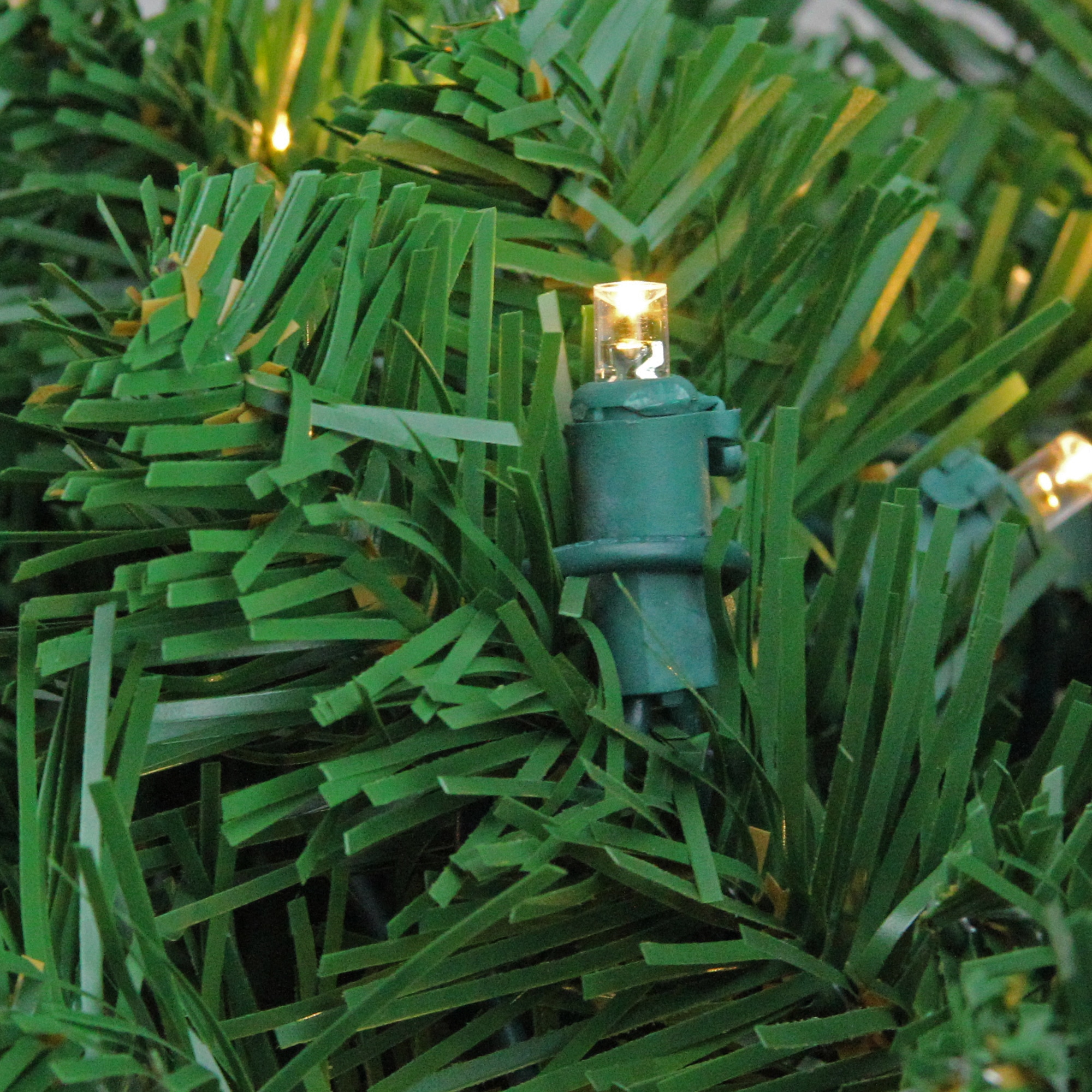 Northlight 32635068 Artificial-Christmas-Garland - View #2