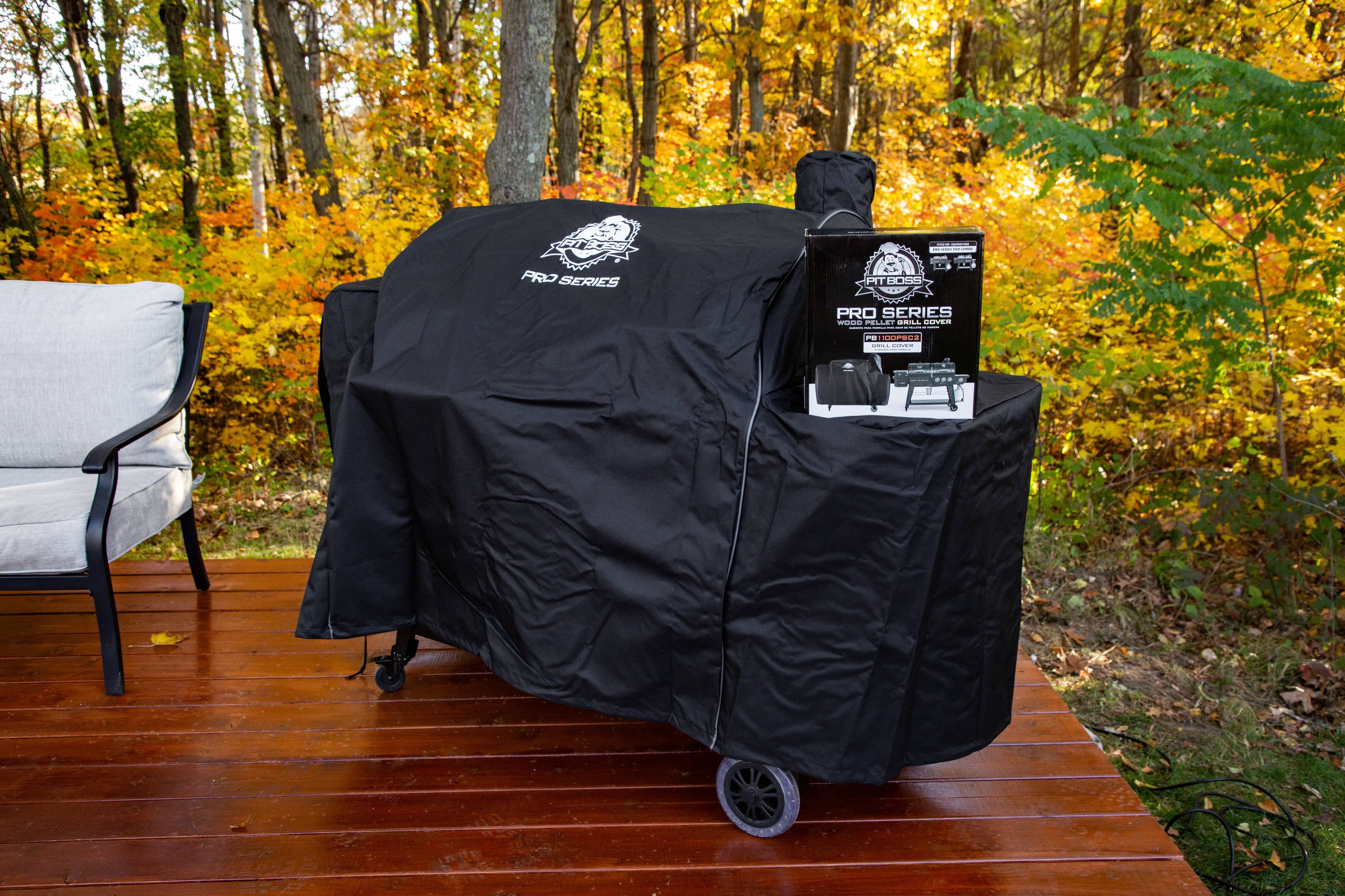 tale en lille implicitte Pit Boss Pro 1100 Combo 70-in W x 55-in H Black Fits Most Cover in the Grill  Covers department at Lowes.com