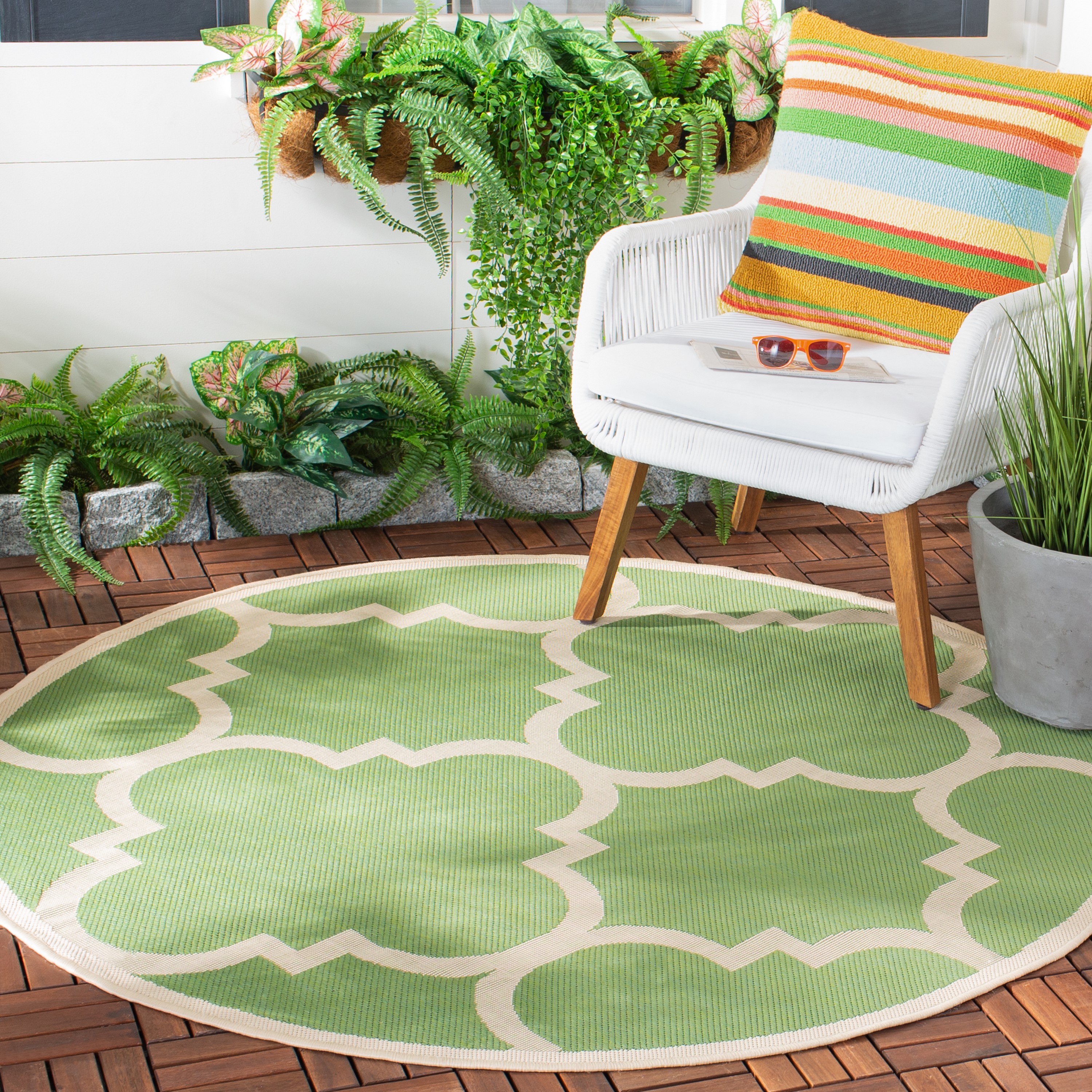 Safavieh CY6243-244-7R Courtyard Lihue 7 x 7 (ft) Loomed Polypropylene Green/Beige Round Indoor/Outdoor Geometric Coastal Area rug