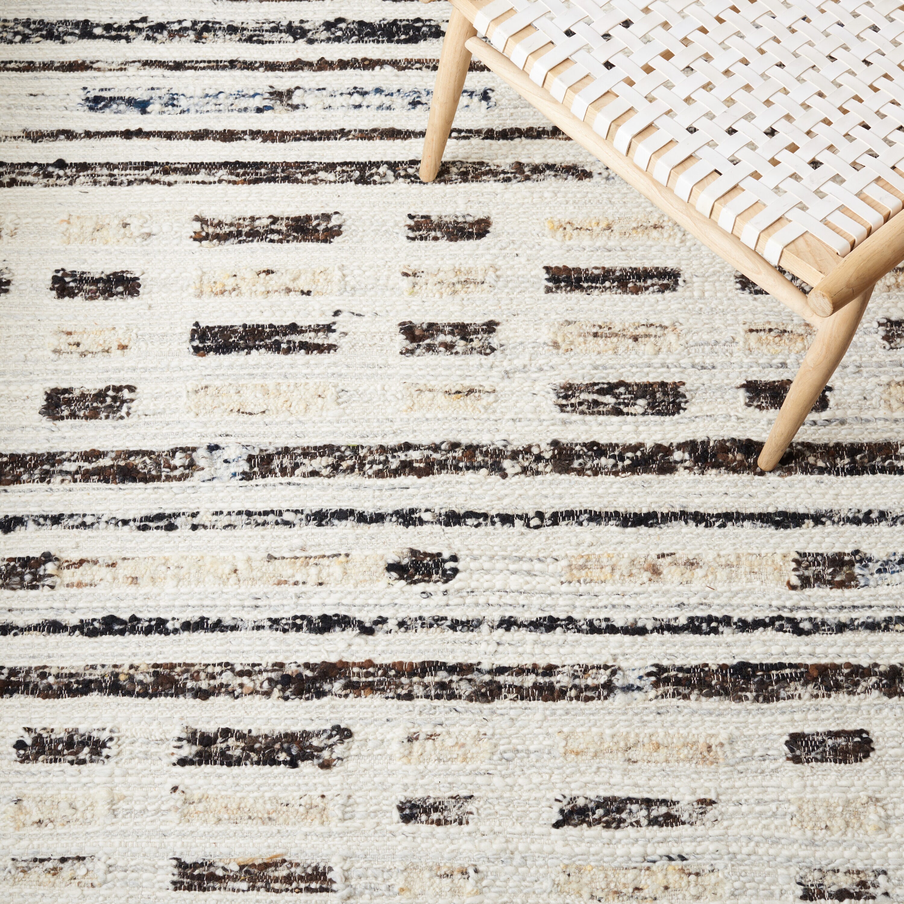 Safavieh MAN350A-28 rugs - View #5