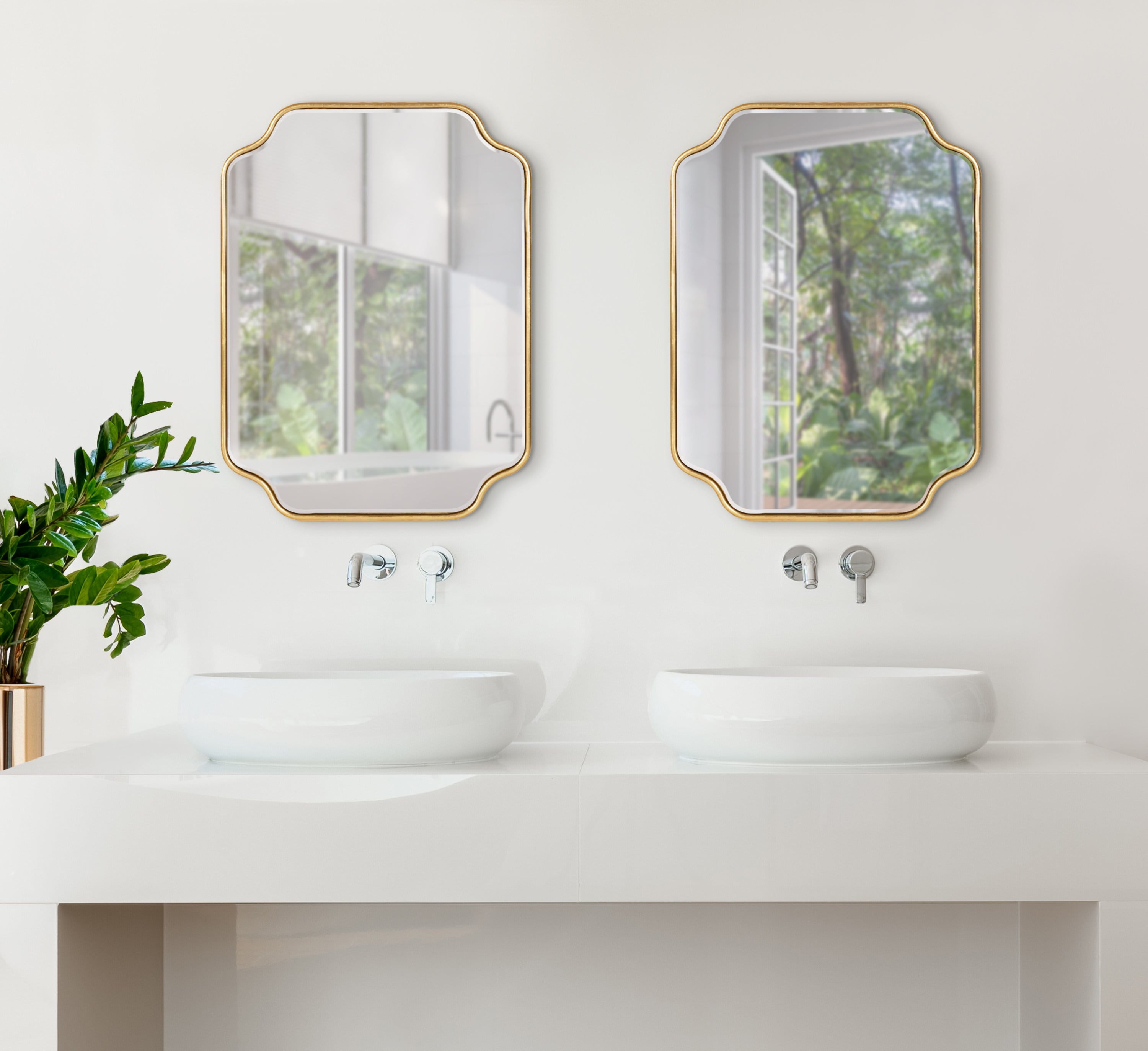 Kate and Laurel Plumley 18-in W x 24-in H Gold Framed Wall Mirror in ...