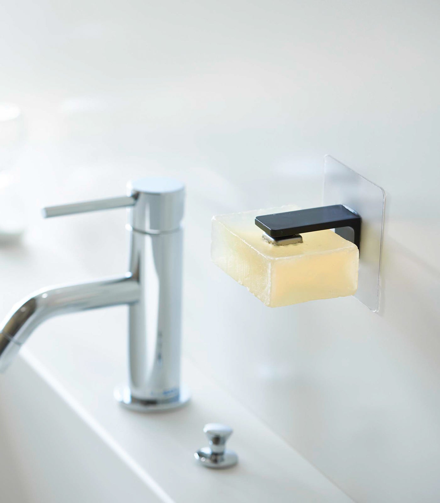 Yamazaki Traceless Adhesive Magnetic Soap Holder