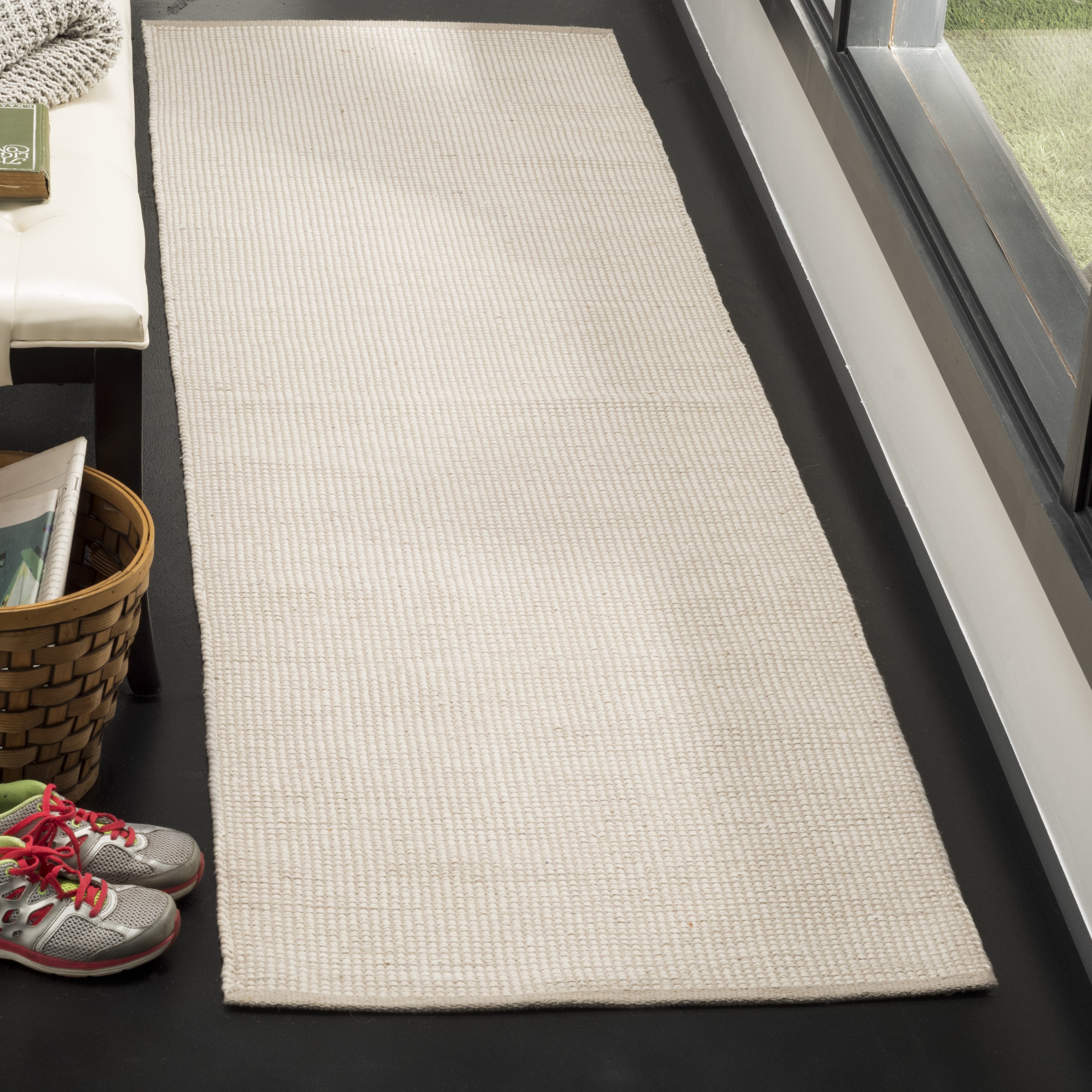 Safavieh MTK345A-28 Montauk Hither 2 x 8 (ft) Cotton Ivory/Beige Rectangular Indoor Geometric Coastal Runner rug