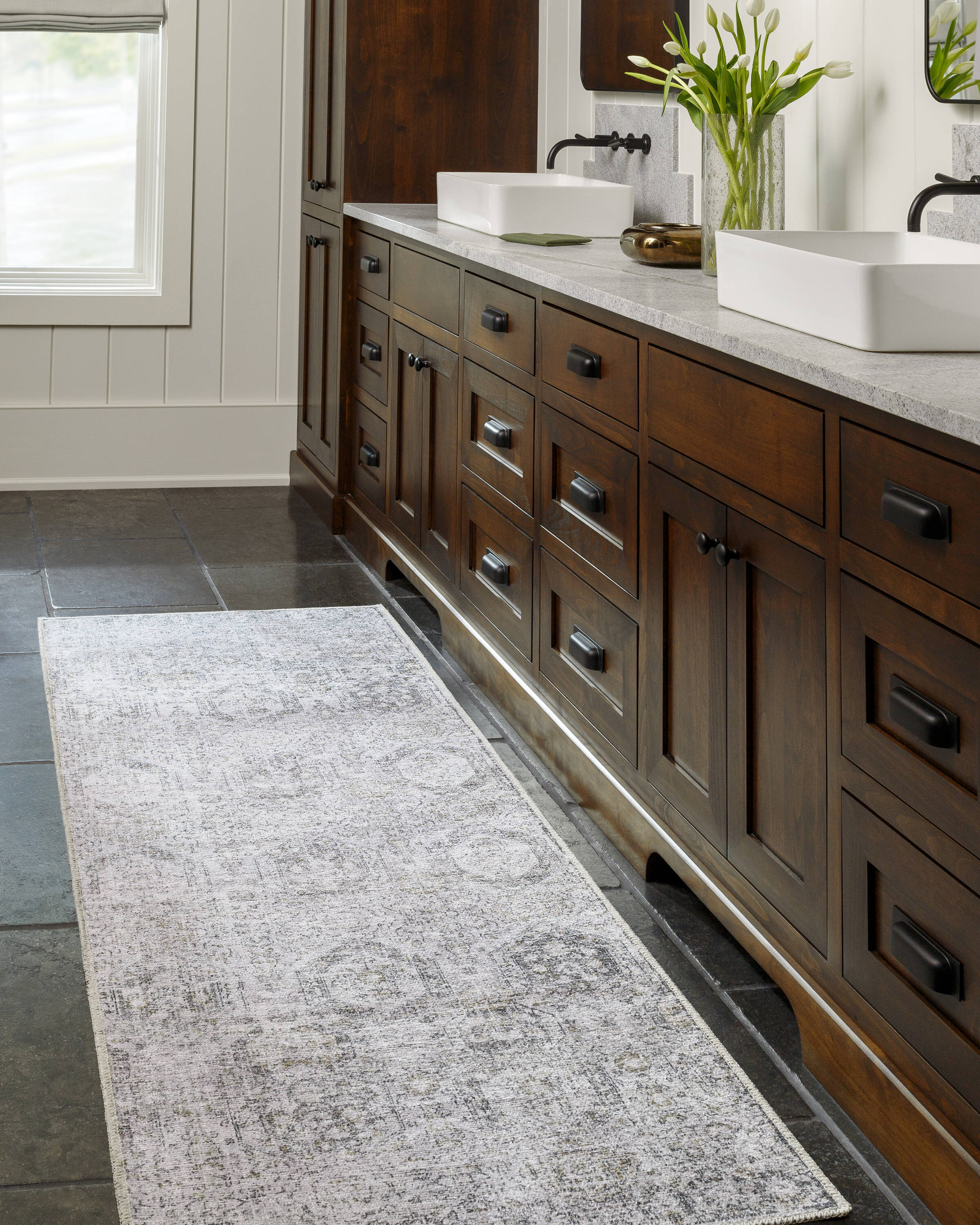 Livabliss VNY2309-679 Vinny 7 x 9 (ft) Chenille Light Gray Rectangular Indoor Damask Oriental Machine washable Area rug