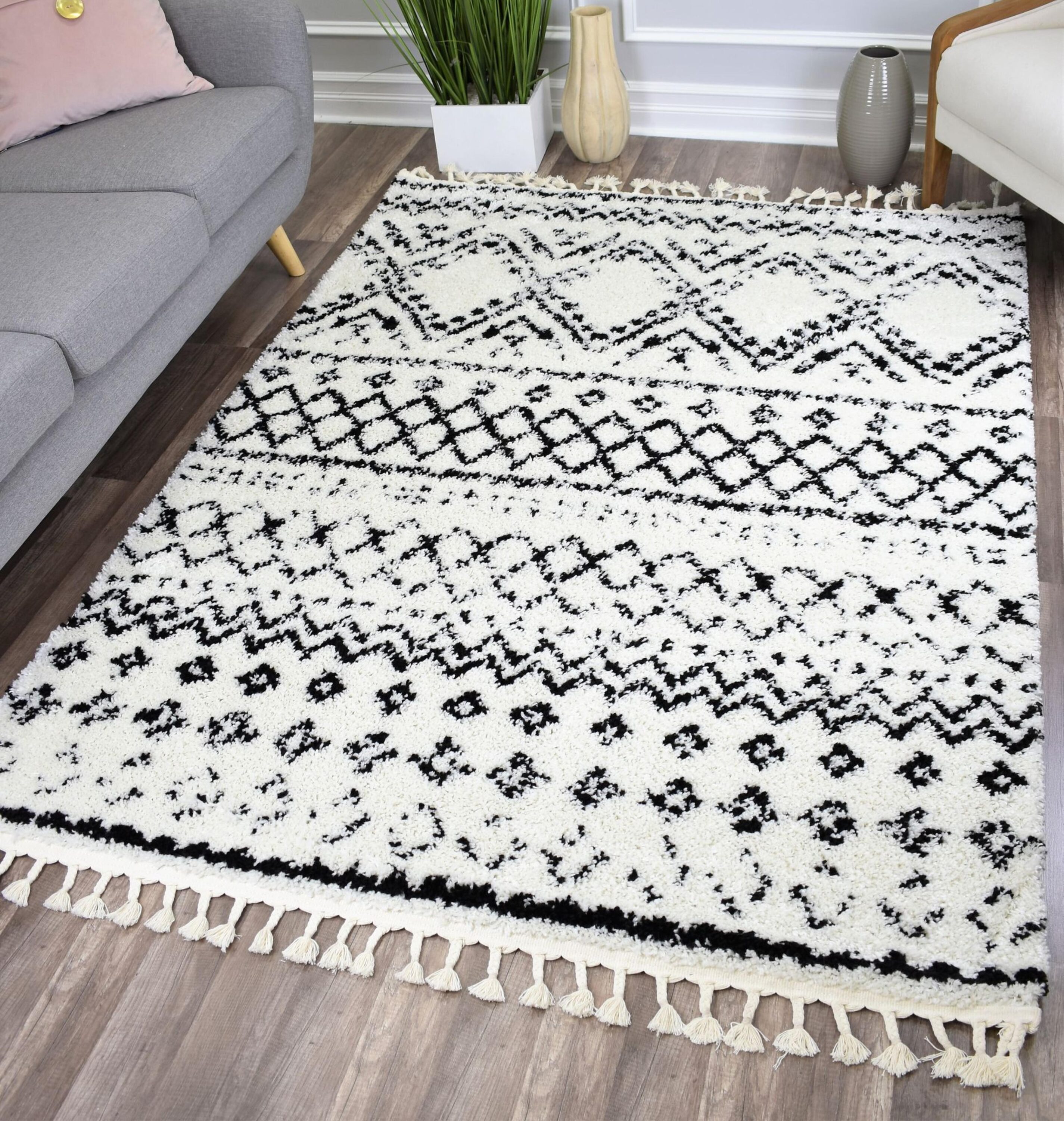 Whisper White 5' x 7' Shag Synthetic Area Rug