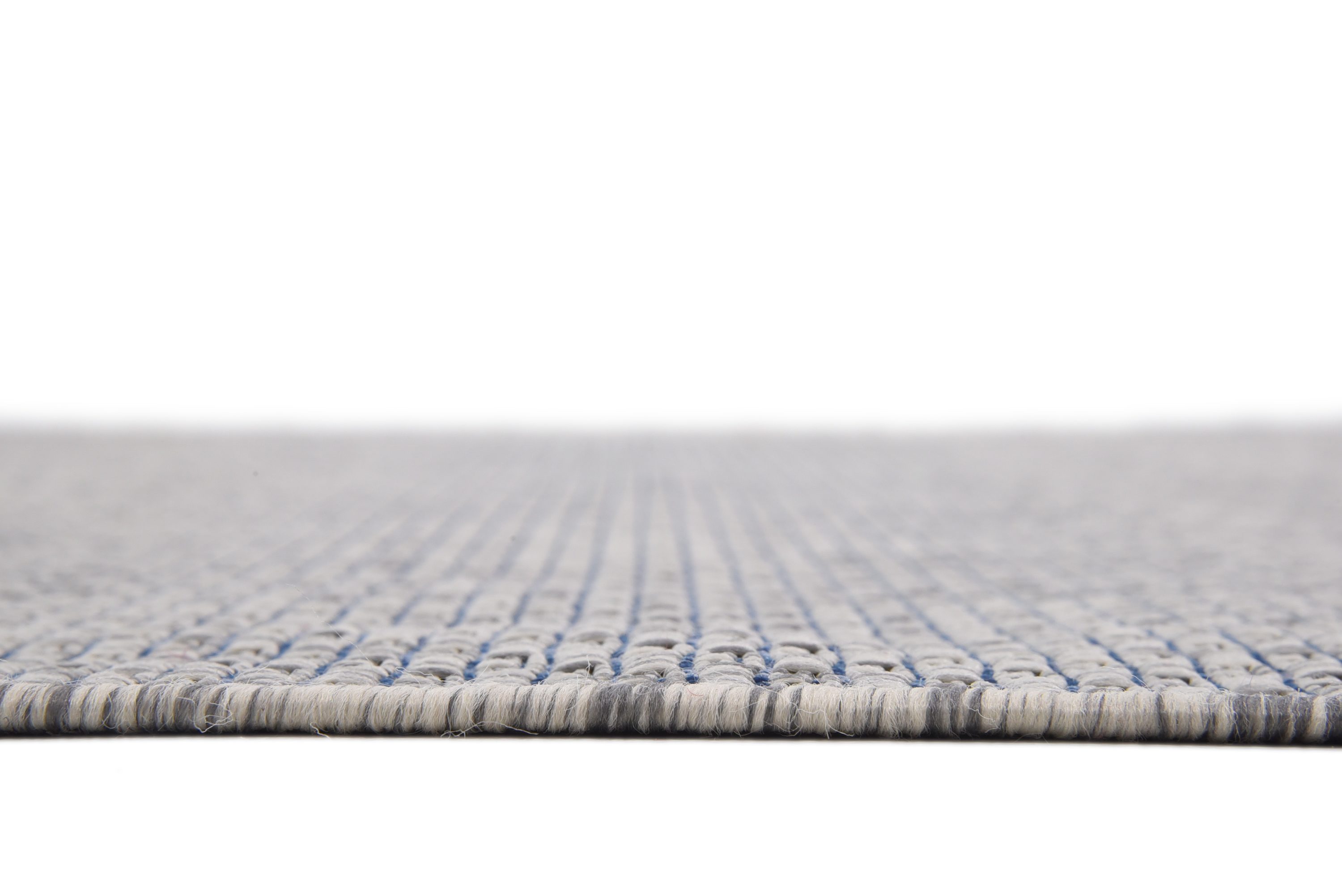 Modern Outdoor Solid Light Gray 7'x10' Synthetic Area Rug