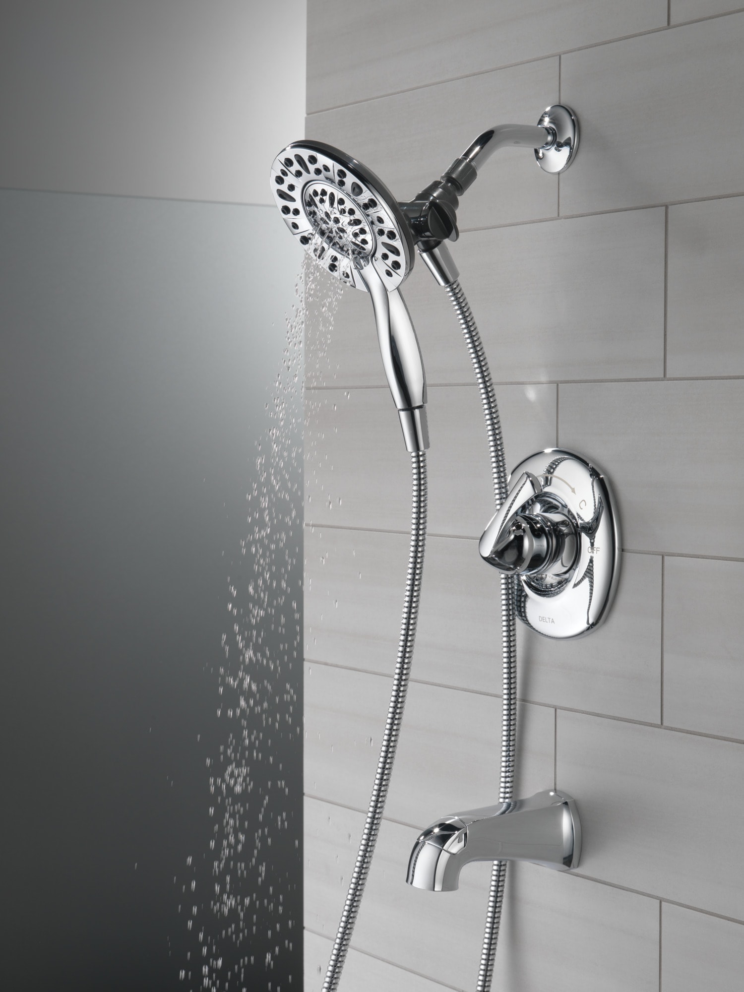 Delta Larkin Chrome 1 Handle Multi Function Round Bathtub And Shower Faucet Valve Included 2820