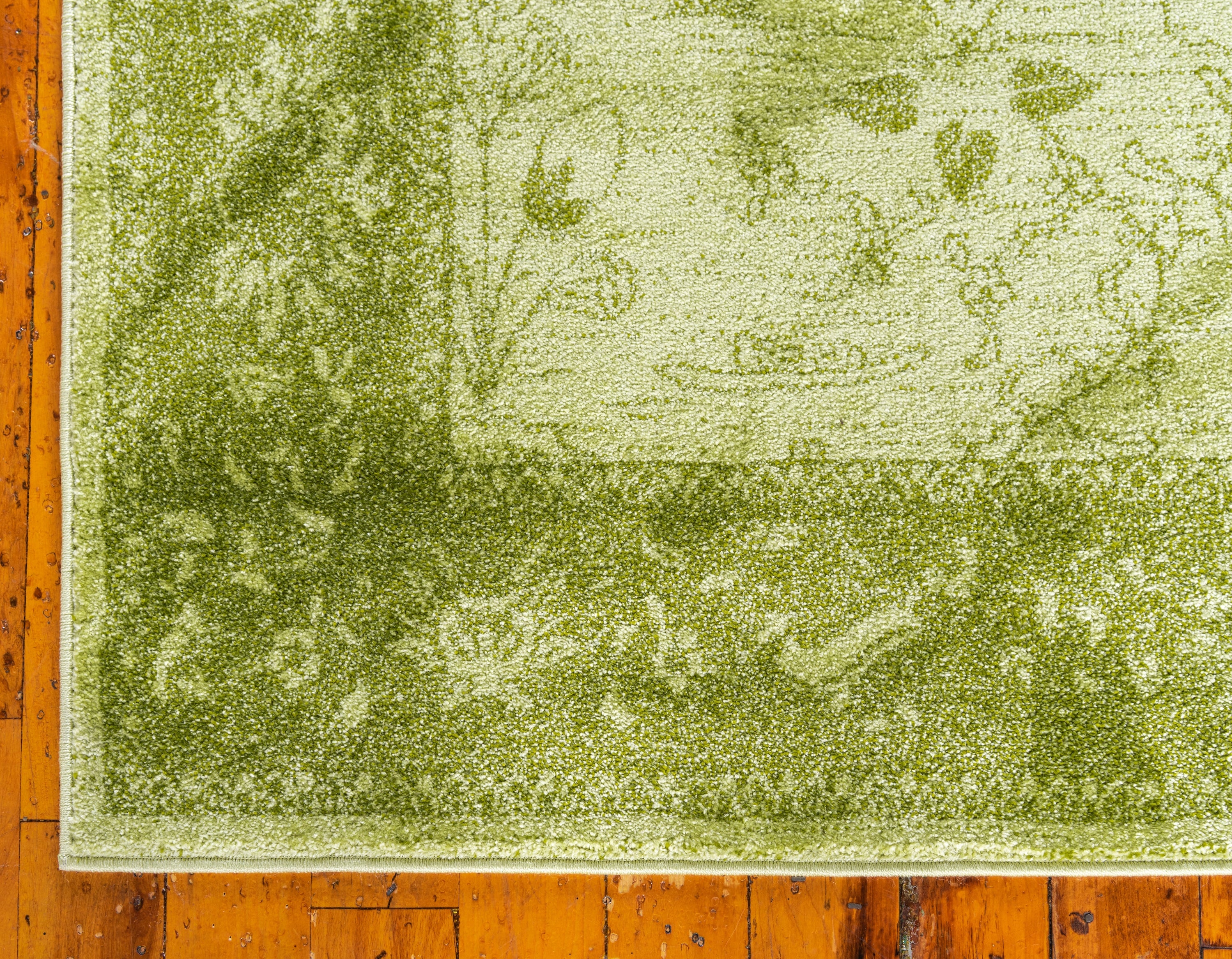 Light Green Floral Synthetic Rectangular Indoor Area Rug