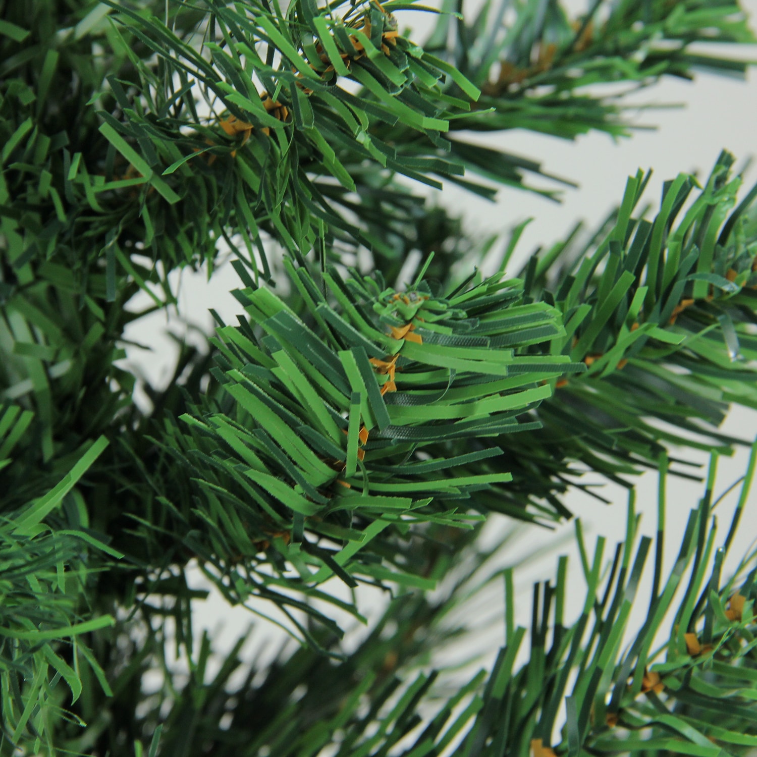 Northlight 32272819 Artificial-Christmas-Trees - View #3