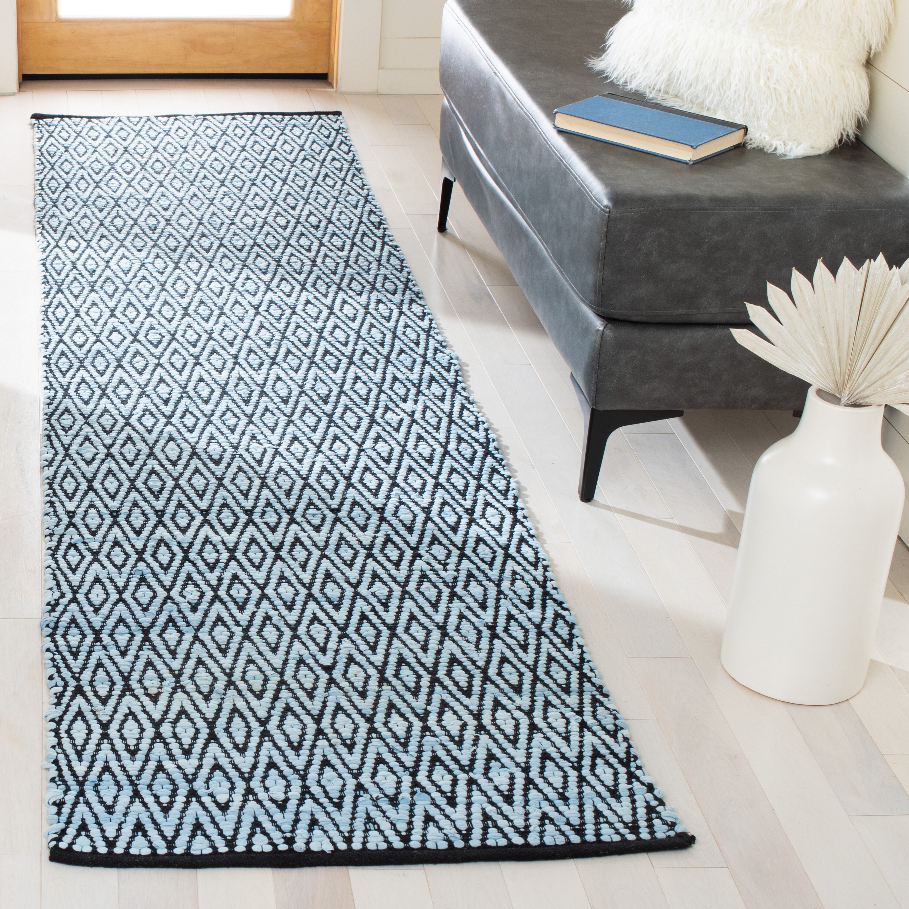 Safavieh MTK621Y-29 Montauk Asasha 2 x 9 (ft) Polyester Green/Black Rectangular Indoor Geometric Bohemian/Eclectic Runner rug