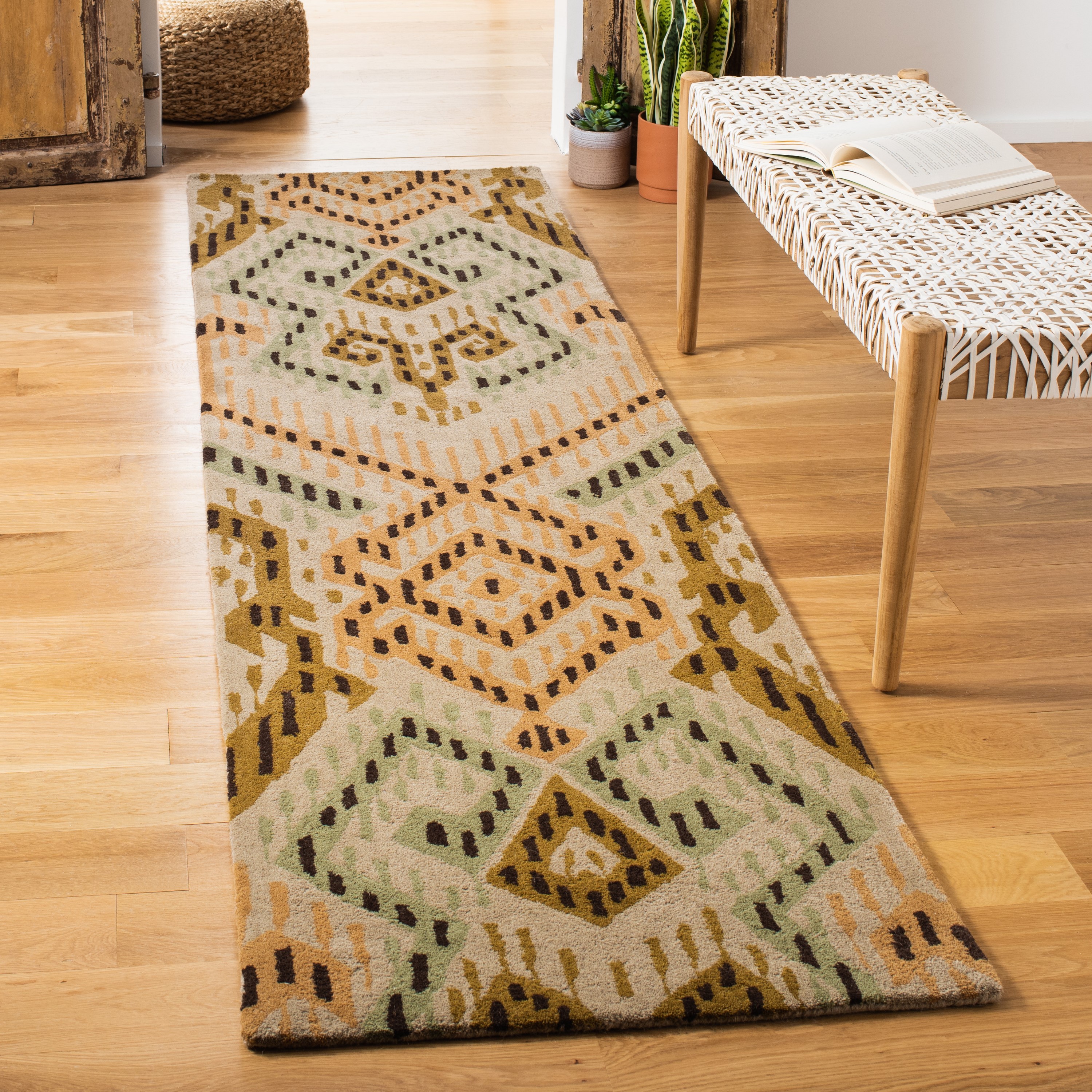 Safavieh WYD373A-29 Wyndham Corby 2 x 9 (ft) Tufted Wool Brown/Ivory Rectangular Indoor Bohemian/Eclectic Runner rug