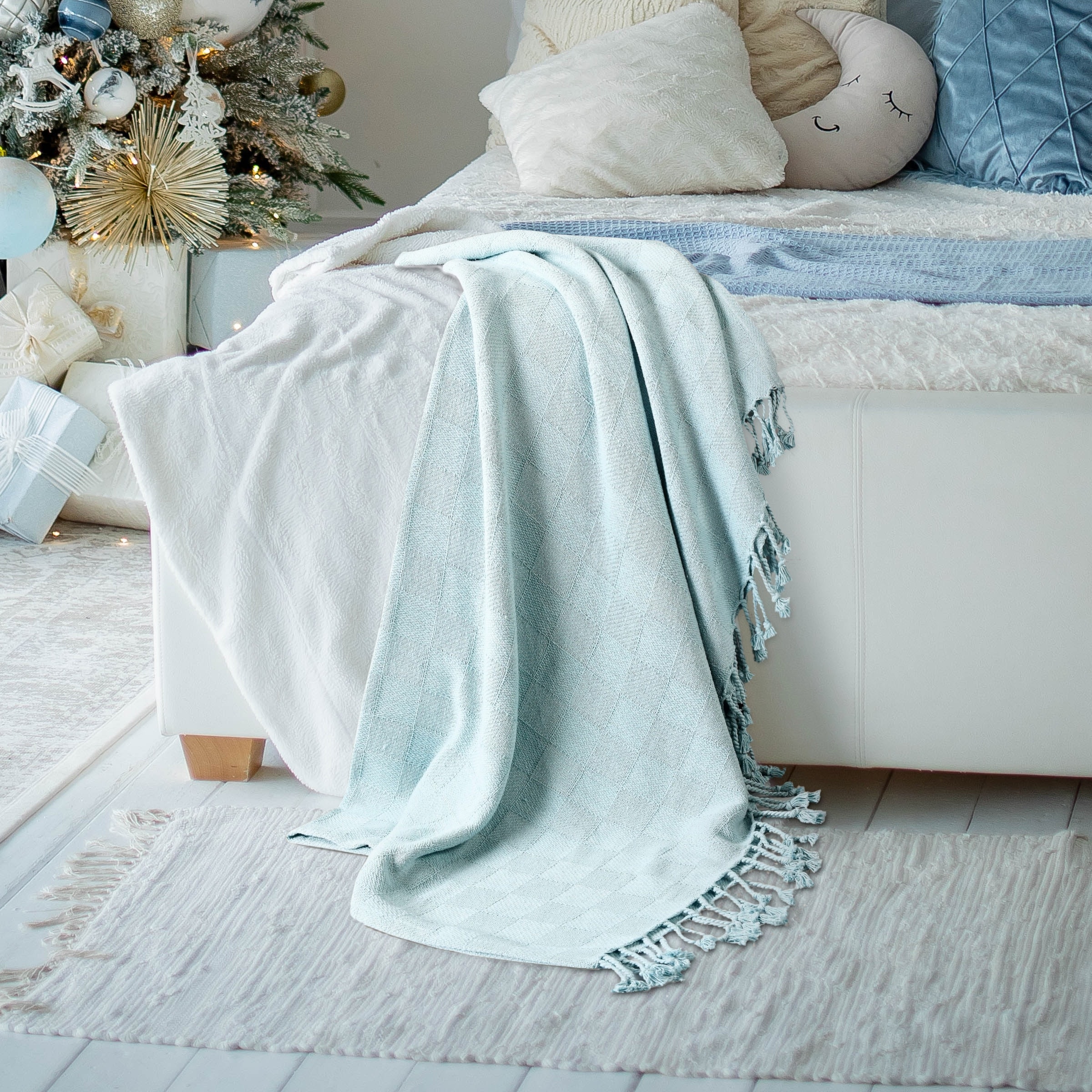 LR Home Light Blue 50-in x 60-in Cotton Throw #0497A2084934J8