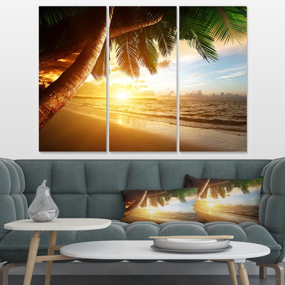 Designart 28-in H x 36-in W Coastal Print on Canvas in the Wall Art ...