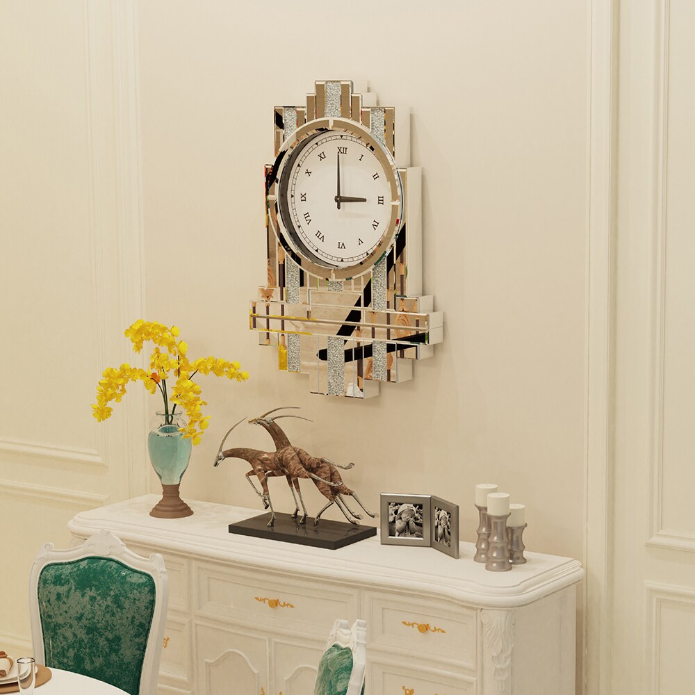 Louis Vuitton Clock Window Display, Louis Vuitton Clock Win…