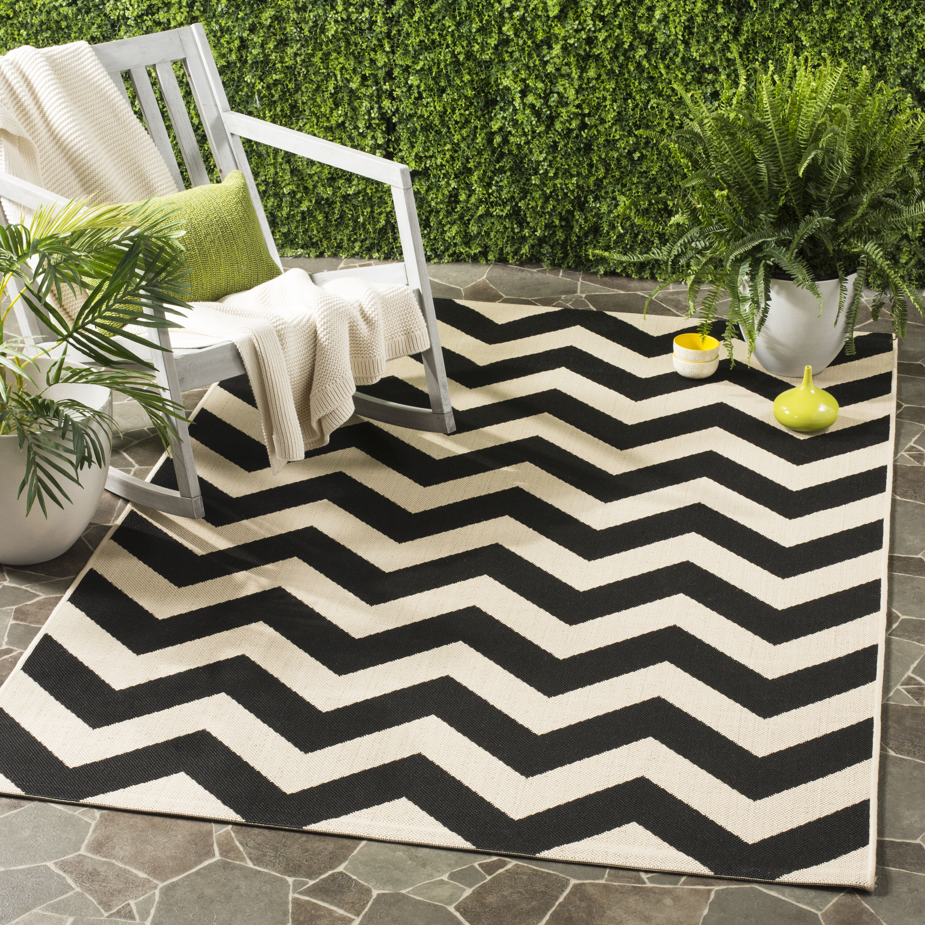 Safavieh CY6244-256-3 Courtyard Aiea 3 x 5 (ft) Loomed Polypropylene Black/Beige Rectangular Indoor/Outdoor Chevron Coastal Throw rug