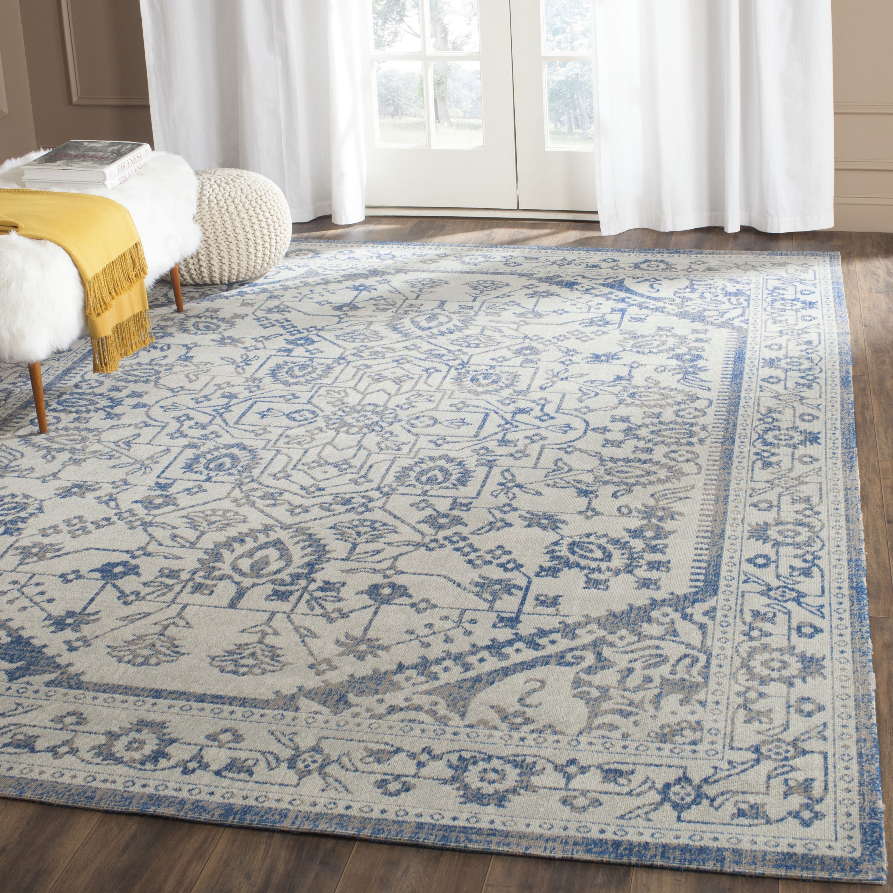 Safavieh PTN318C-4 Patina Tatem 4 x 6 (ft) Loomed Polypropylene Light Gray/Blue Rectangular Indoor Abstract Vintage Area rug