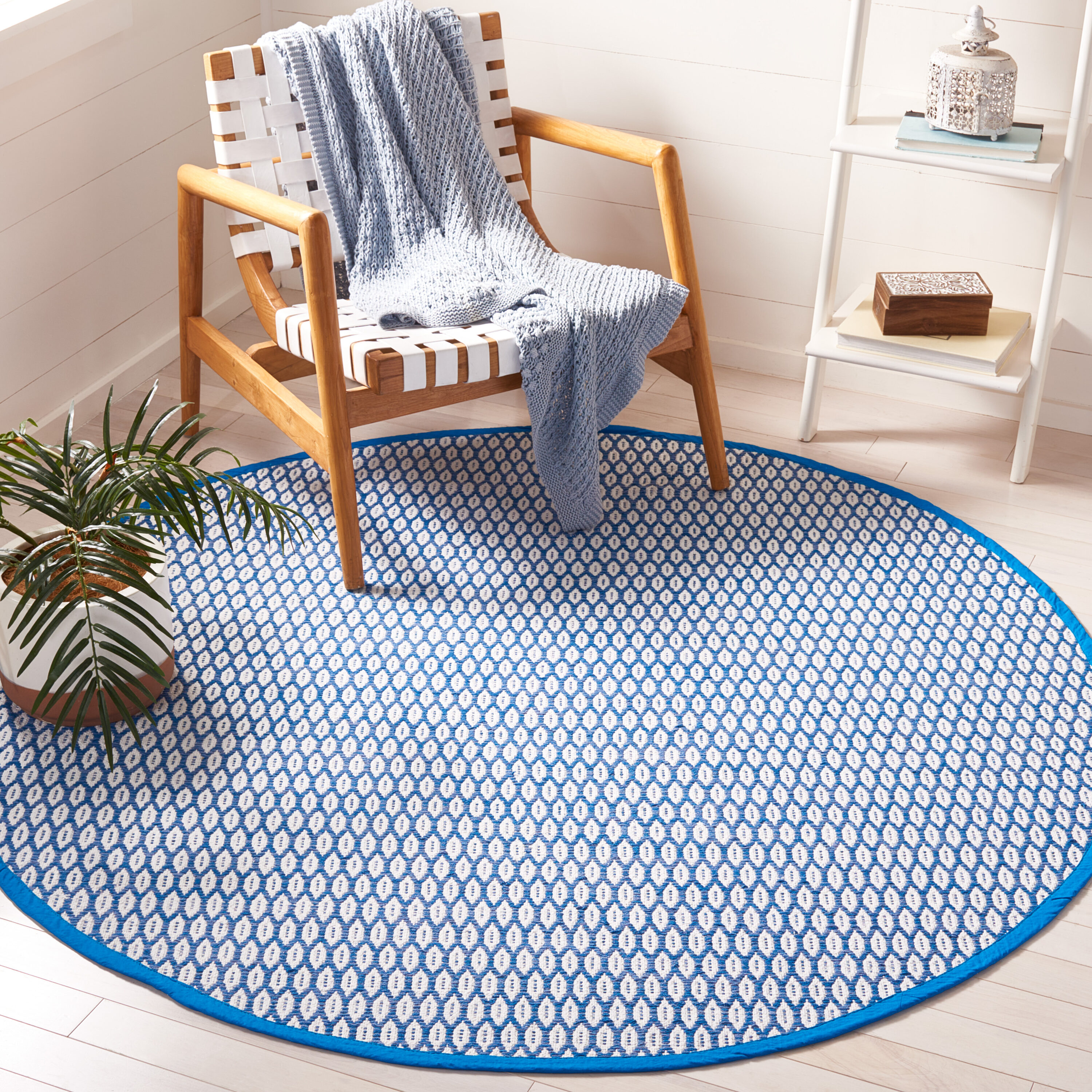  Montauk 608 Blue/Ivory Contemporary 6ft x 6ft Round Rug