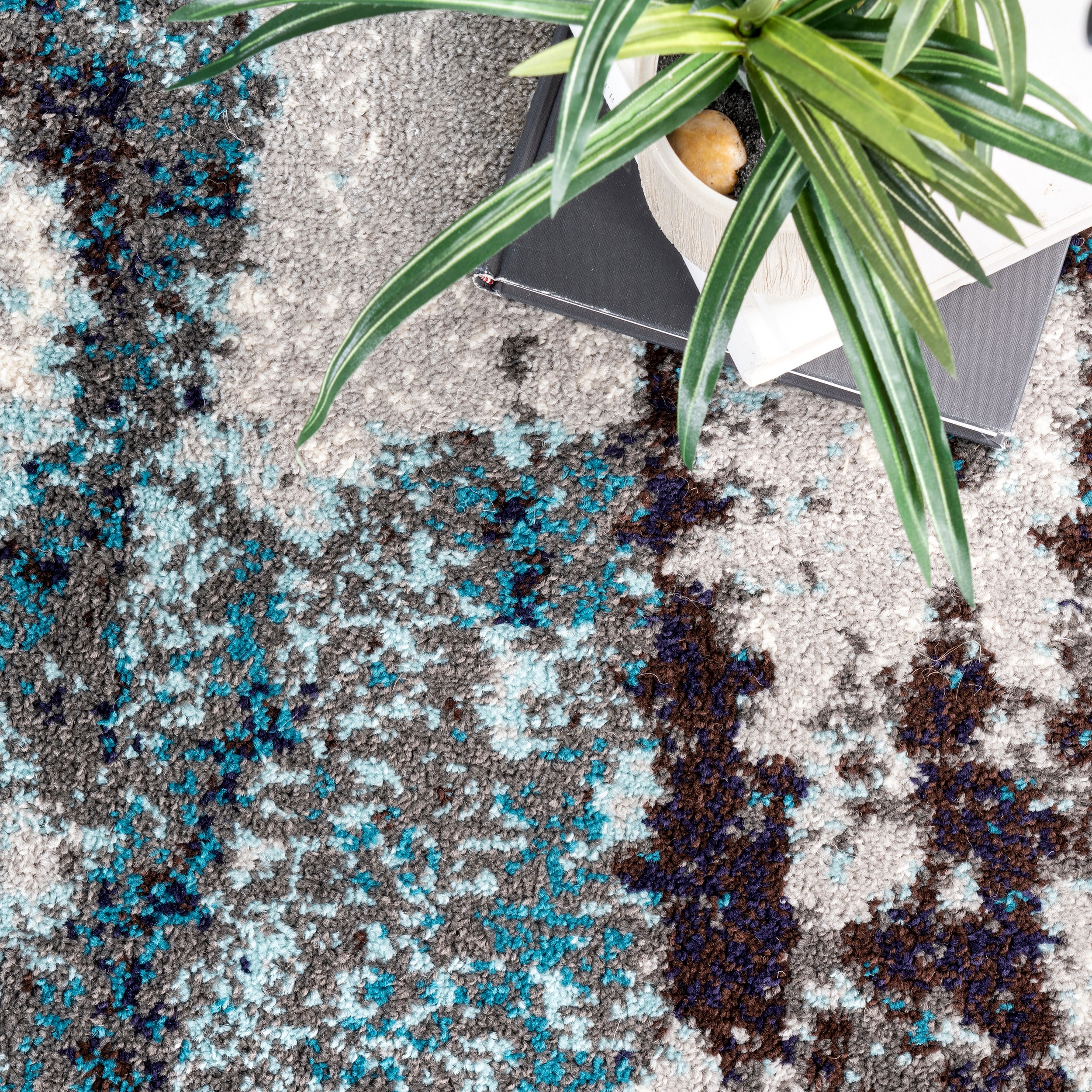 Haydee Blue and Gray Abstract Round Synthetic Area Rug, 5'0"