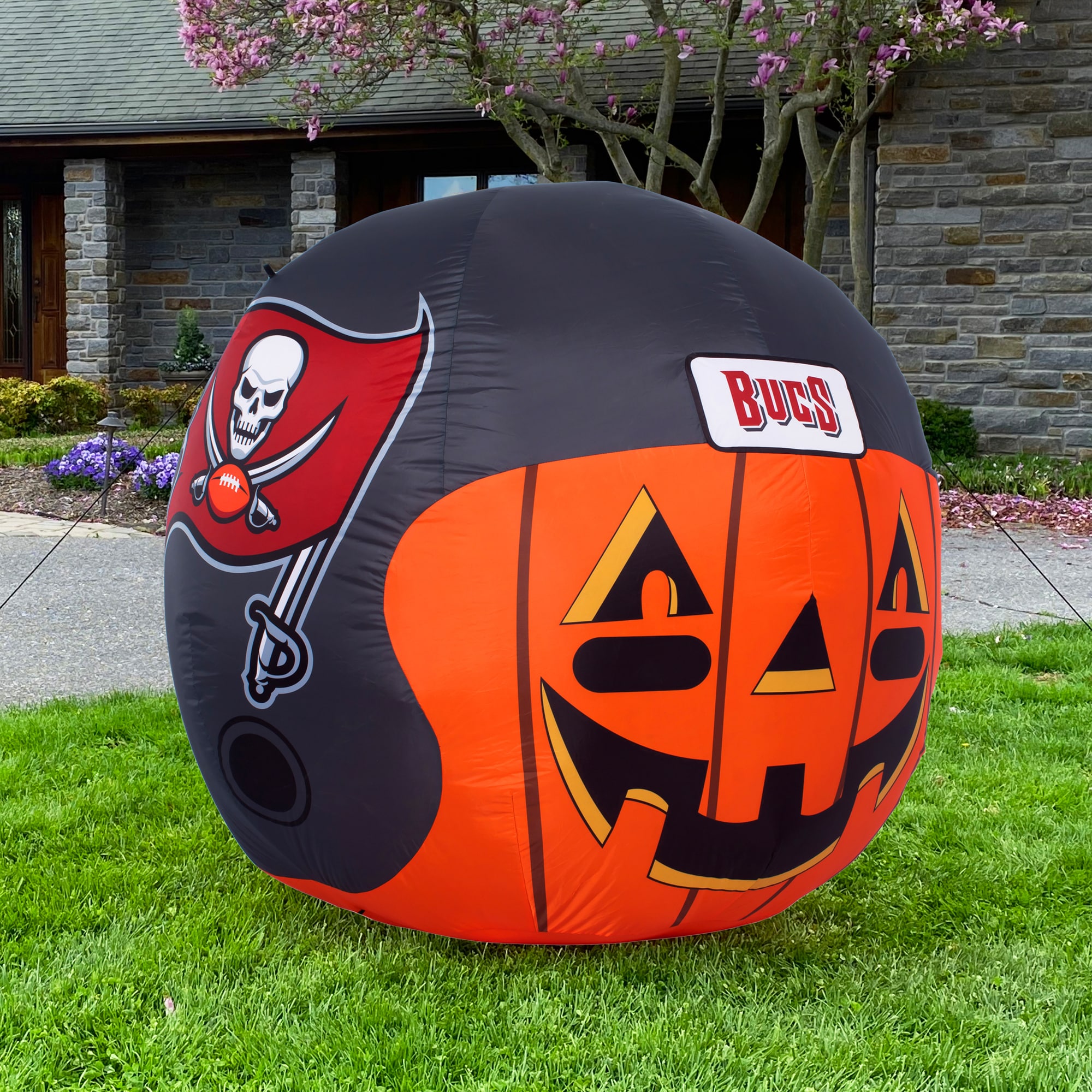 Sporticulture 4-ft Pre-Lit Kansas City Chiefs Jack-o-lantern Inflatable in  the Outdoor Halloween Decorations & Inflatables department at