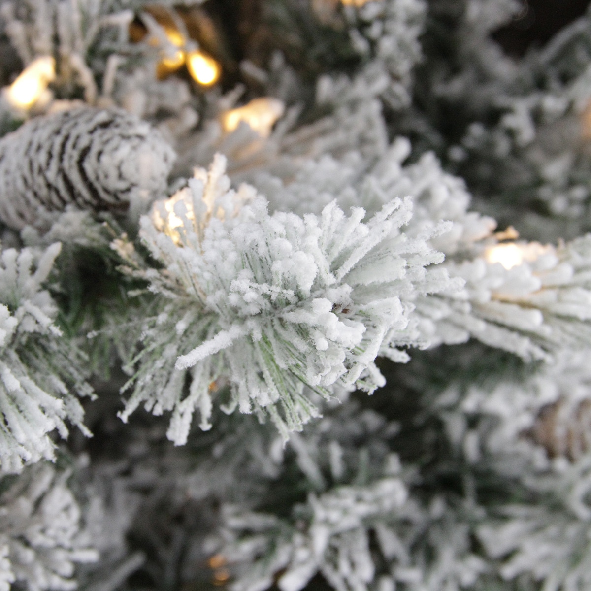 Northlight 31464769 Artificial-Christmas-Trees - View #3