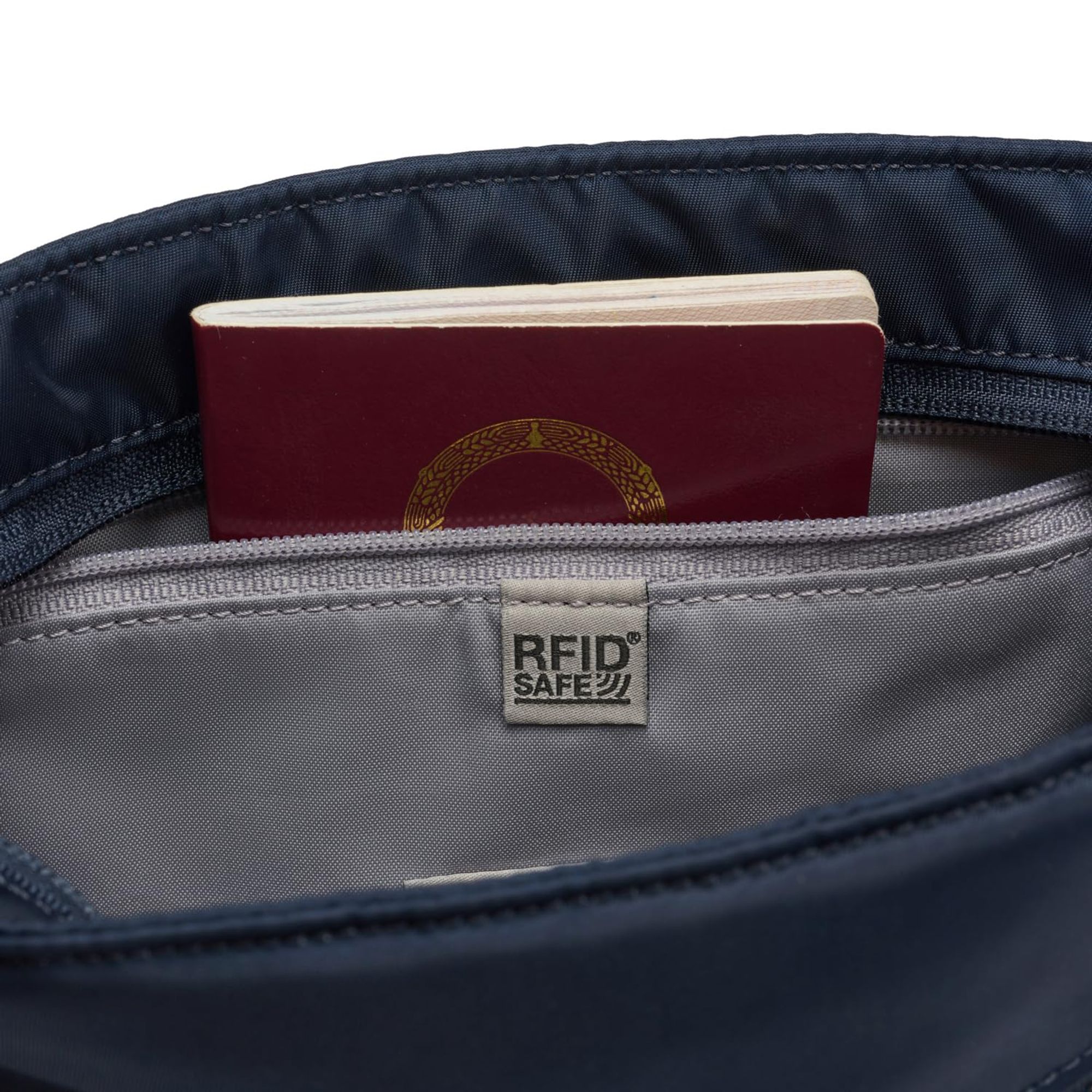 Pacsafe PAC-20462606 Bags-And-Backpacks - View #8
