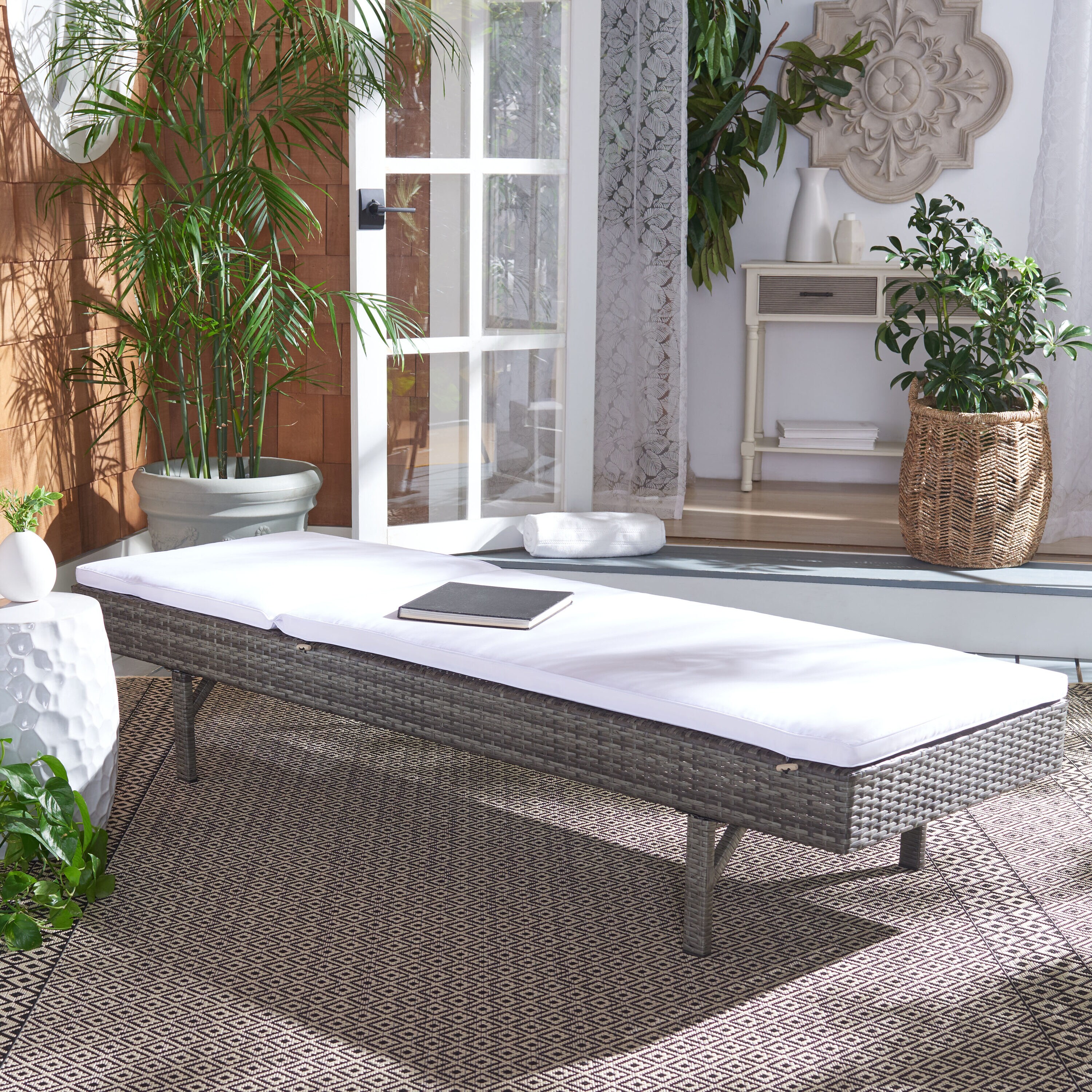 Safavieh PAT7501C Patio-Chairs - View #8