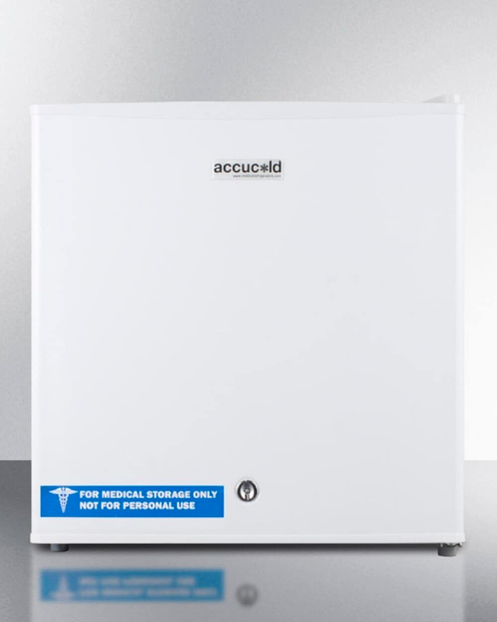 Summit Appliance FS24L 1.4-cu ft Commercial Refrigerators 1 Stainless steel -Door Compact ( White )