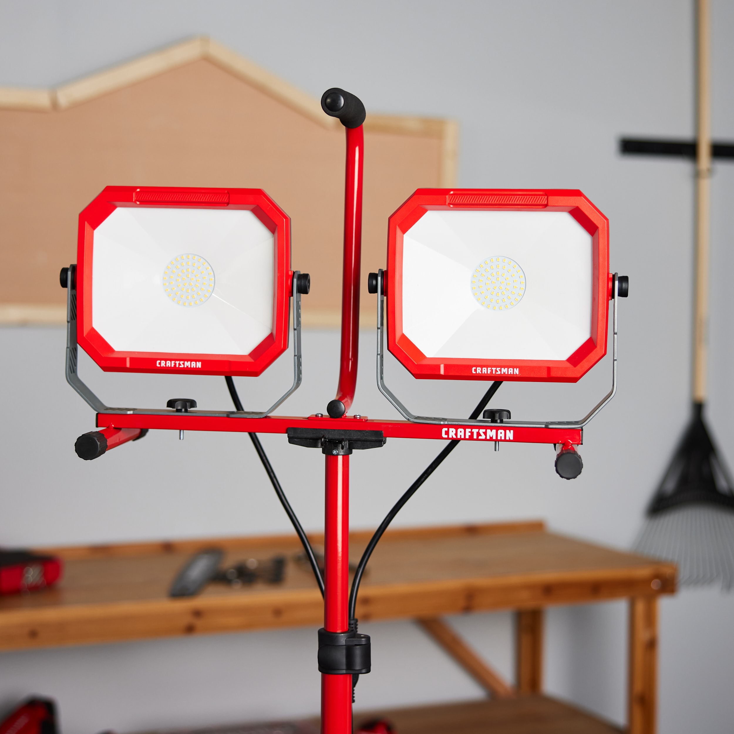 CRAFTSMAN 9000-Lumen LED Red Plug-in Portable Work Light in the Work Lights  department at
