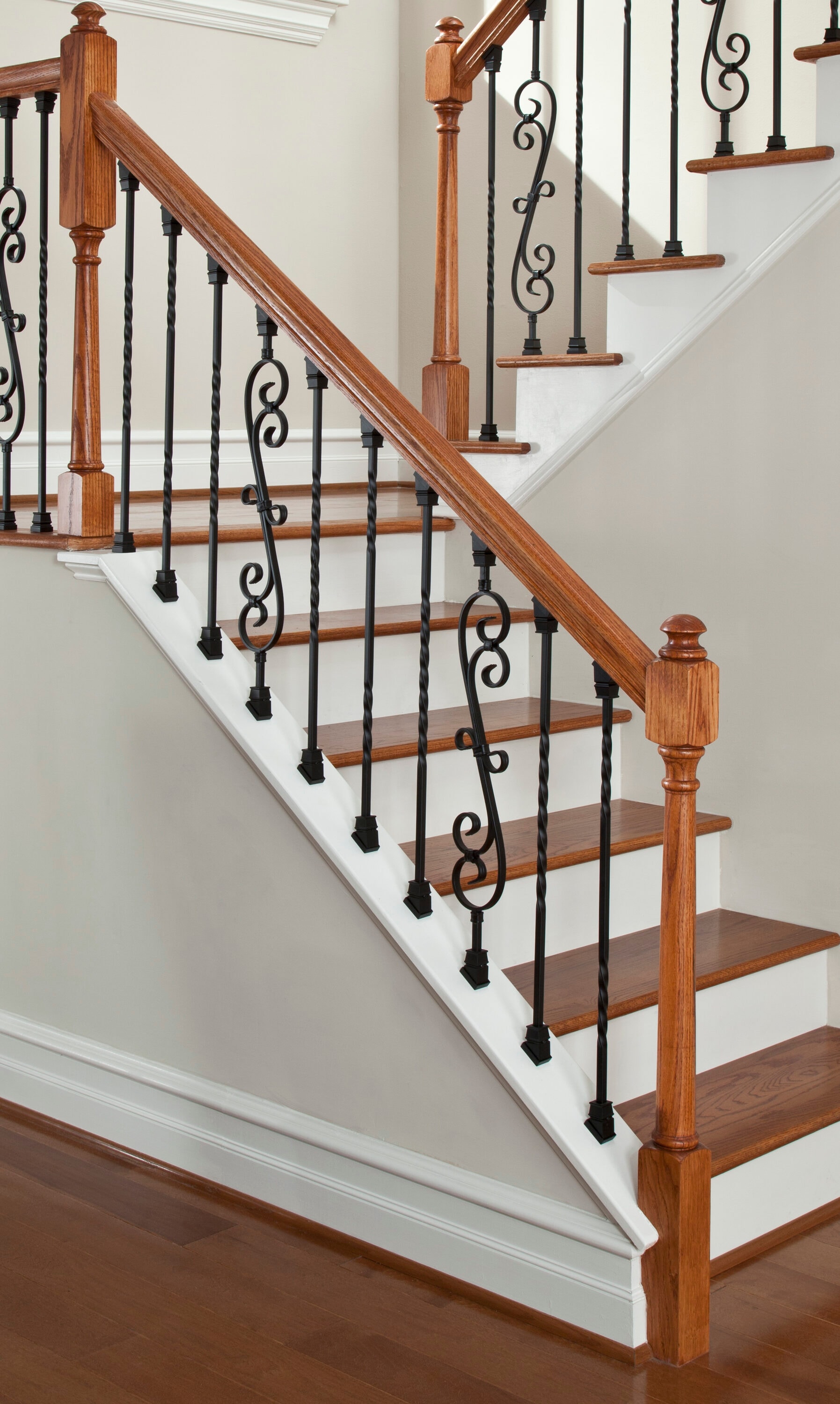 Crown Heritage 4583101FB30 Interior-Stairpart-Balusters - View #4