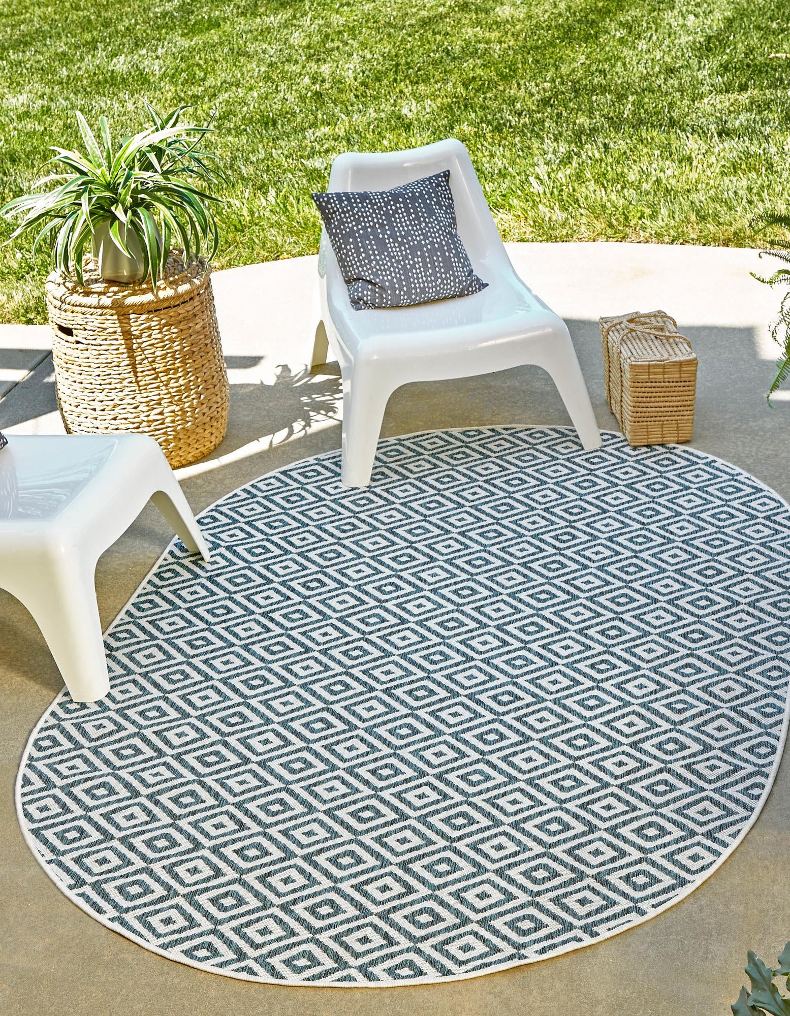 Unique Loom 3152580 Jill Zarin Costa Rica 8 x 10 (ft) Loomed Polypropylene Teal Oval Indoor/Outdoor Geometric Area rug