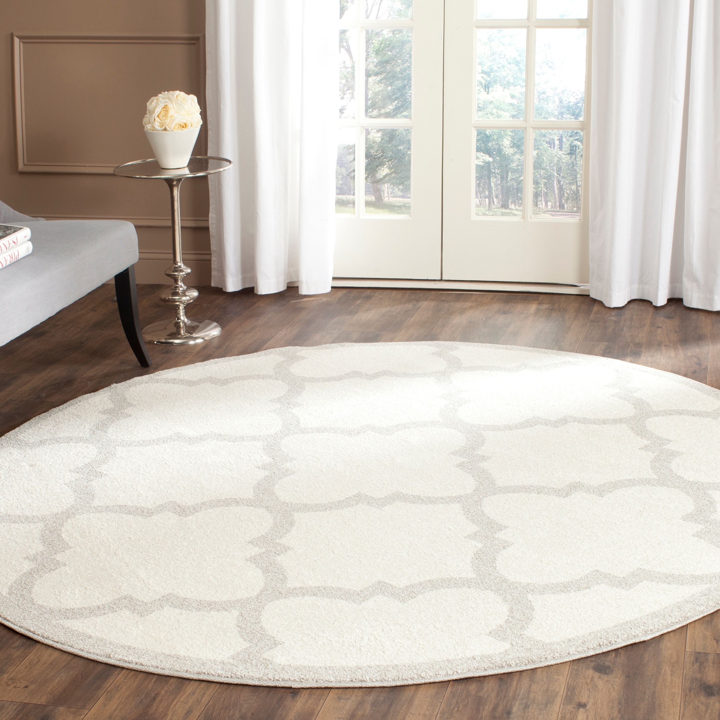 Safavieh AMT423E-9R Amherst Pompey 9 x 9 (ft) Loomed Synthetic Beige/Light Gray Round Indoor/Outdoor Trellis Area rug