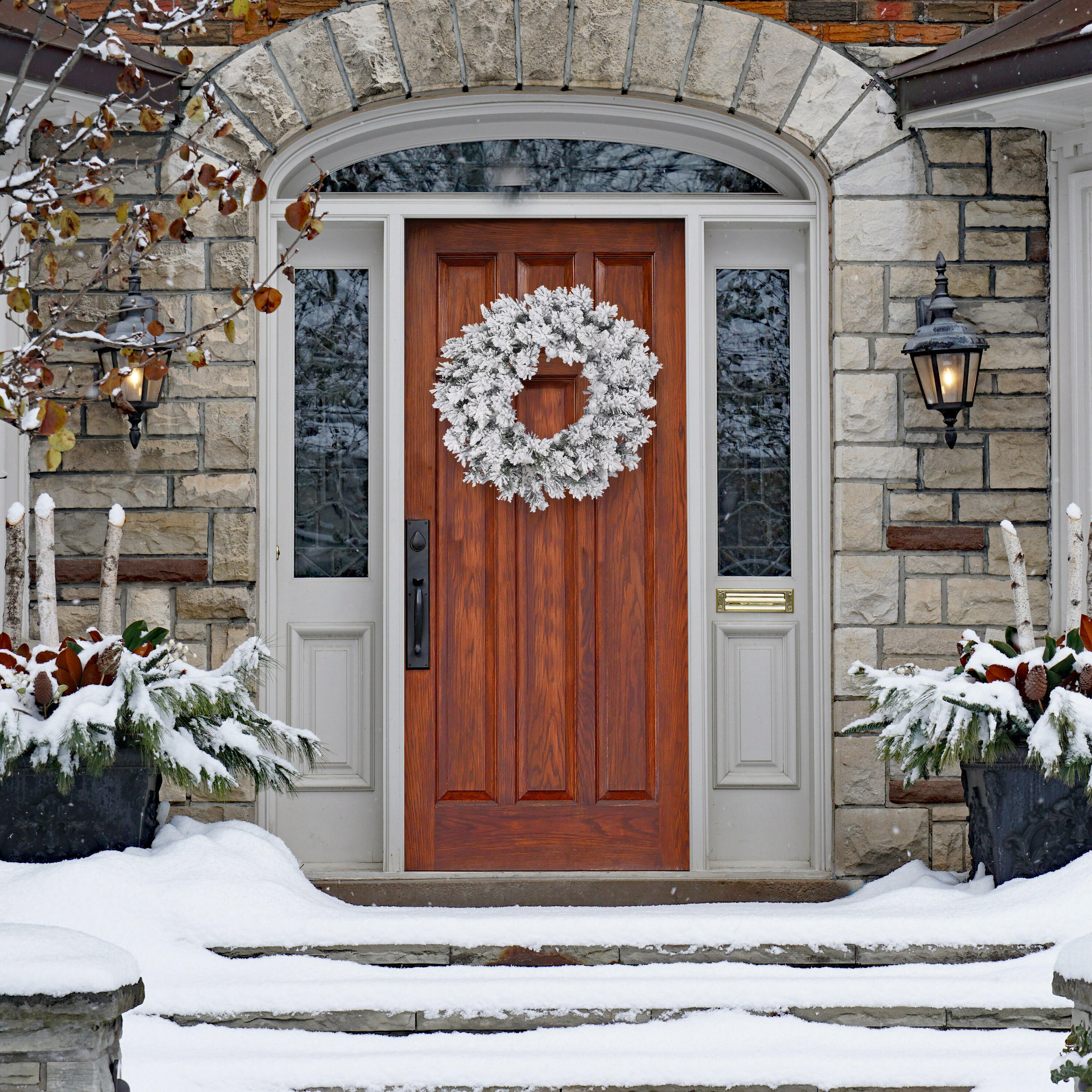 Vickerman A128230 Artificial-Christmas-Wreaths - View #3